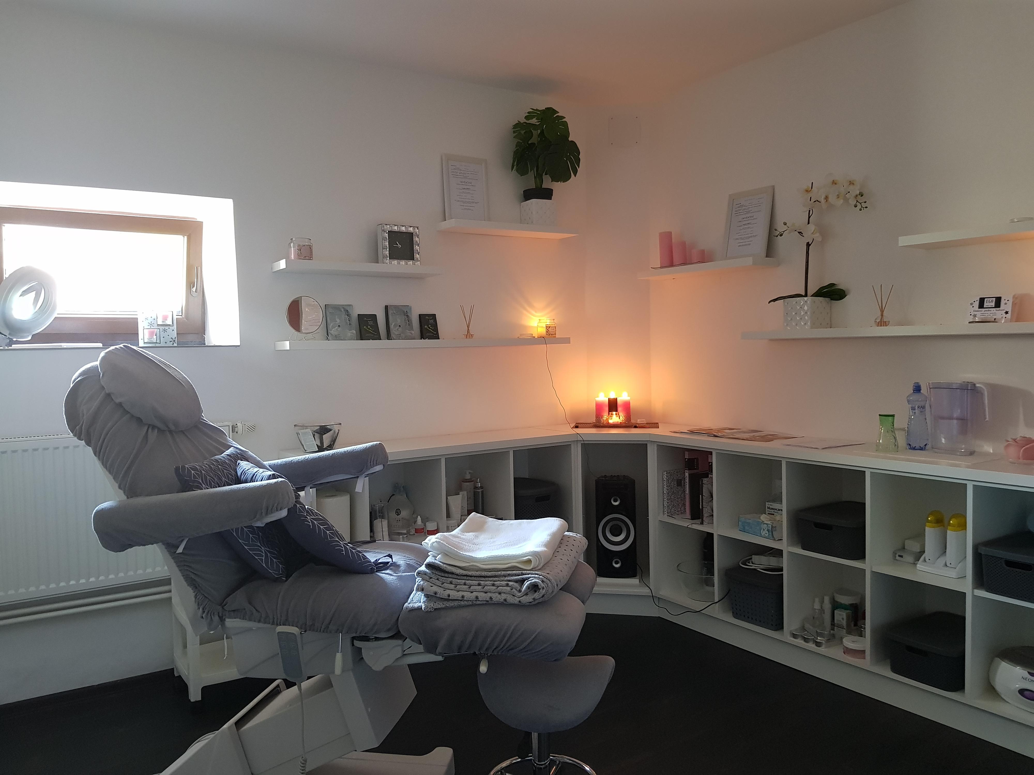 Láníková Veronika-Salón Krásy EGO