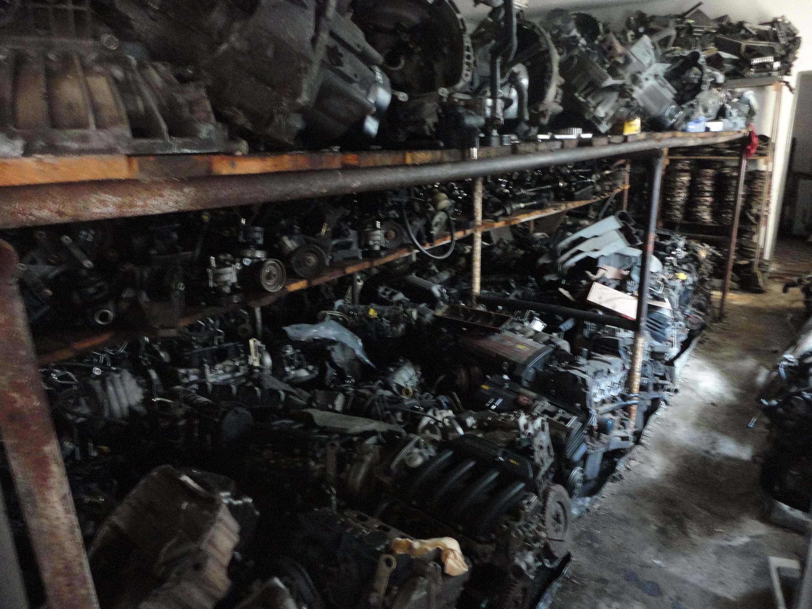 AUTOVRAKOVIŠTĚ RENAULT foto 4