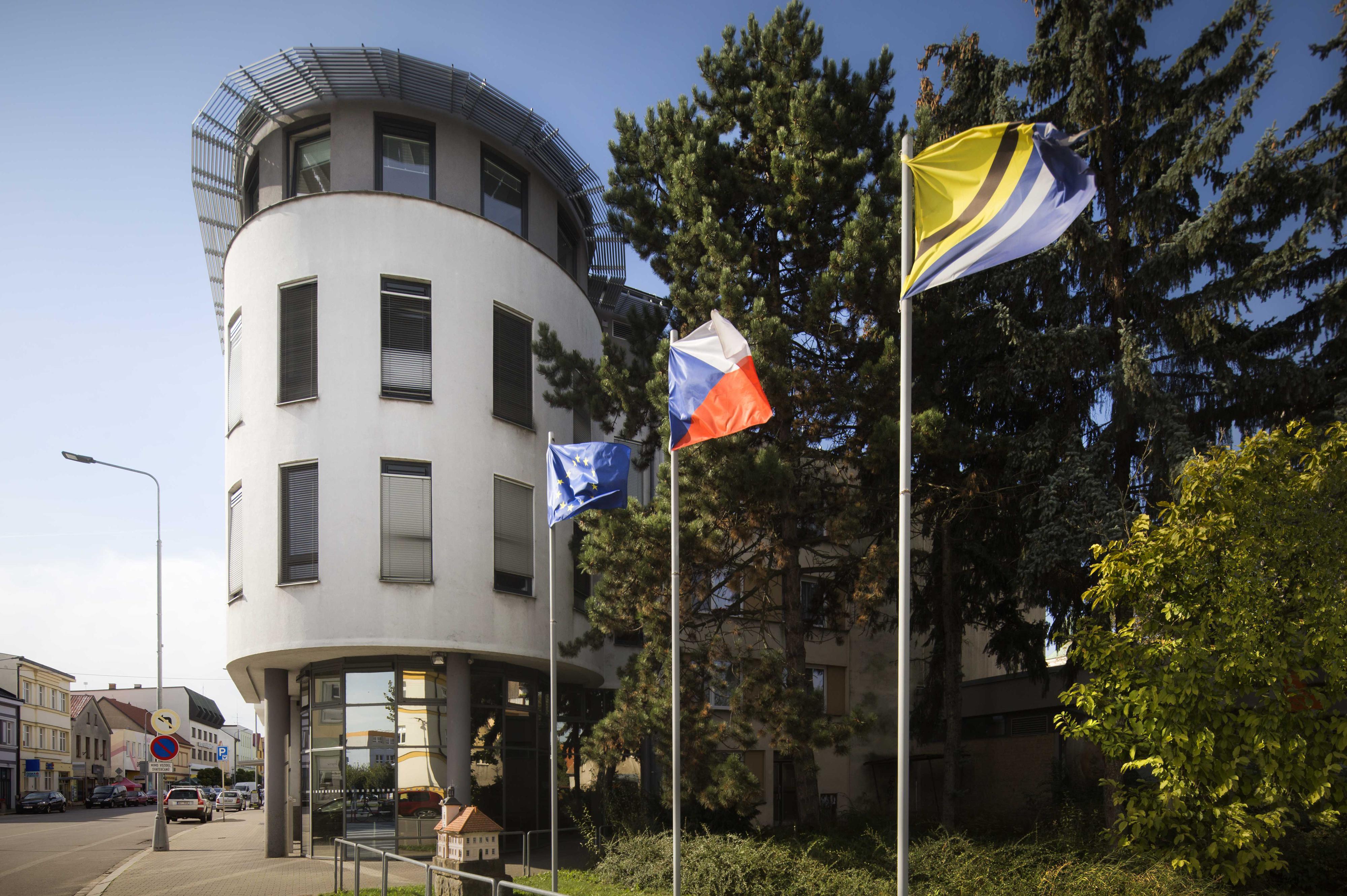 MÚ Holice – Odbor finanční a školství