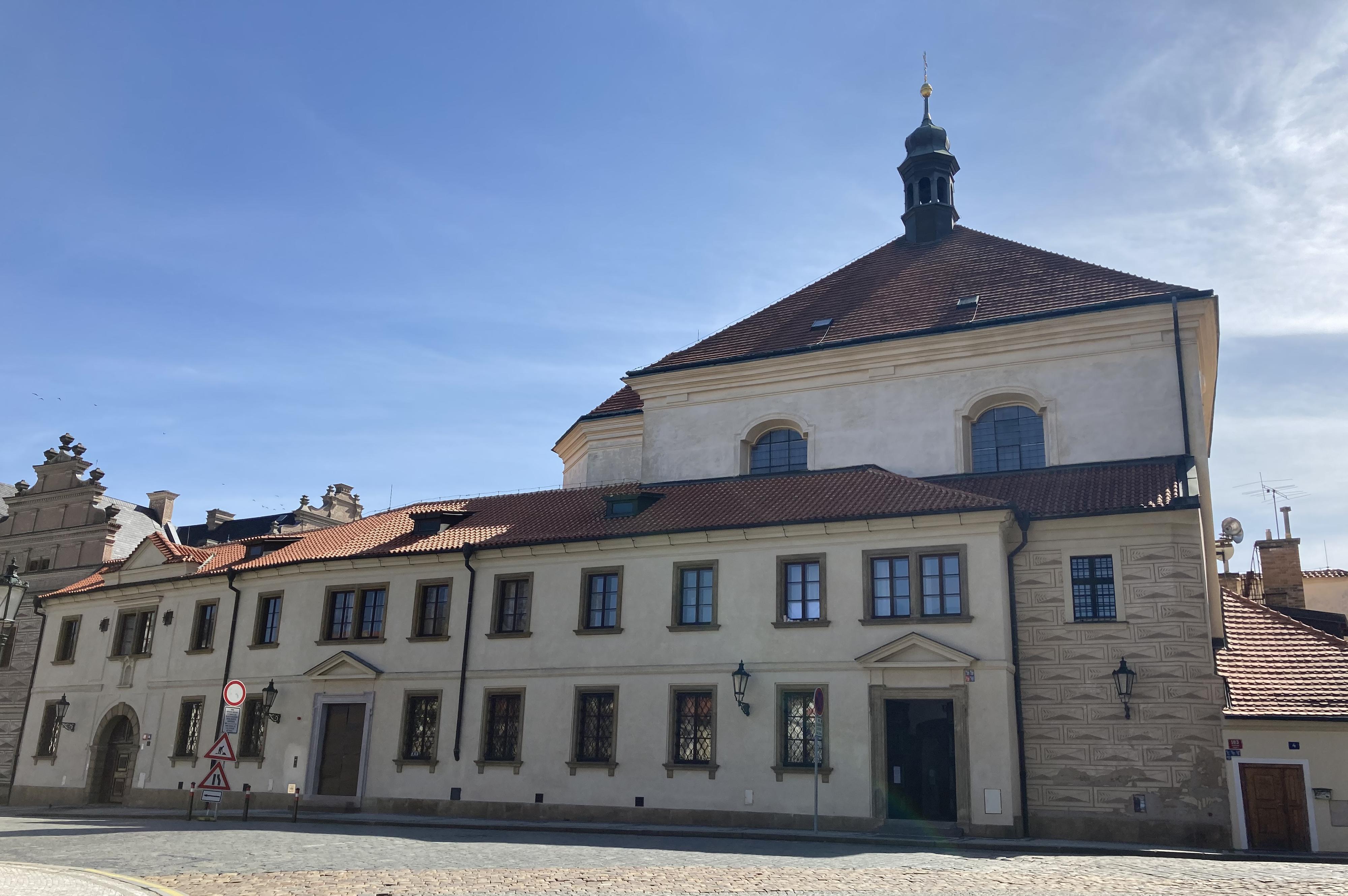 Fortna - Klášter Hradčany Řádu bosých karmelitánů foto 2