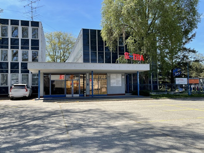 Igor Kahánek, Úvěrové Centrum foto 3