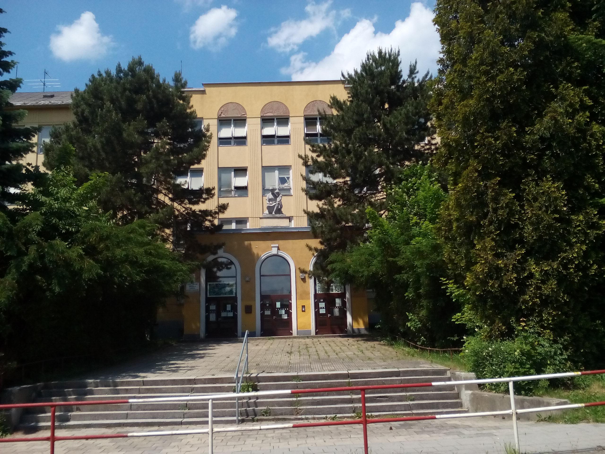 ZŠ Havířov, Školní foto 3