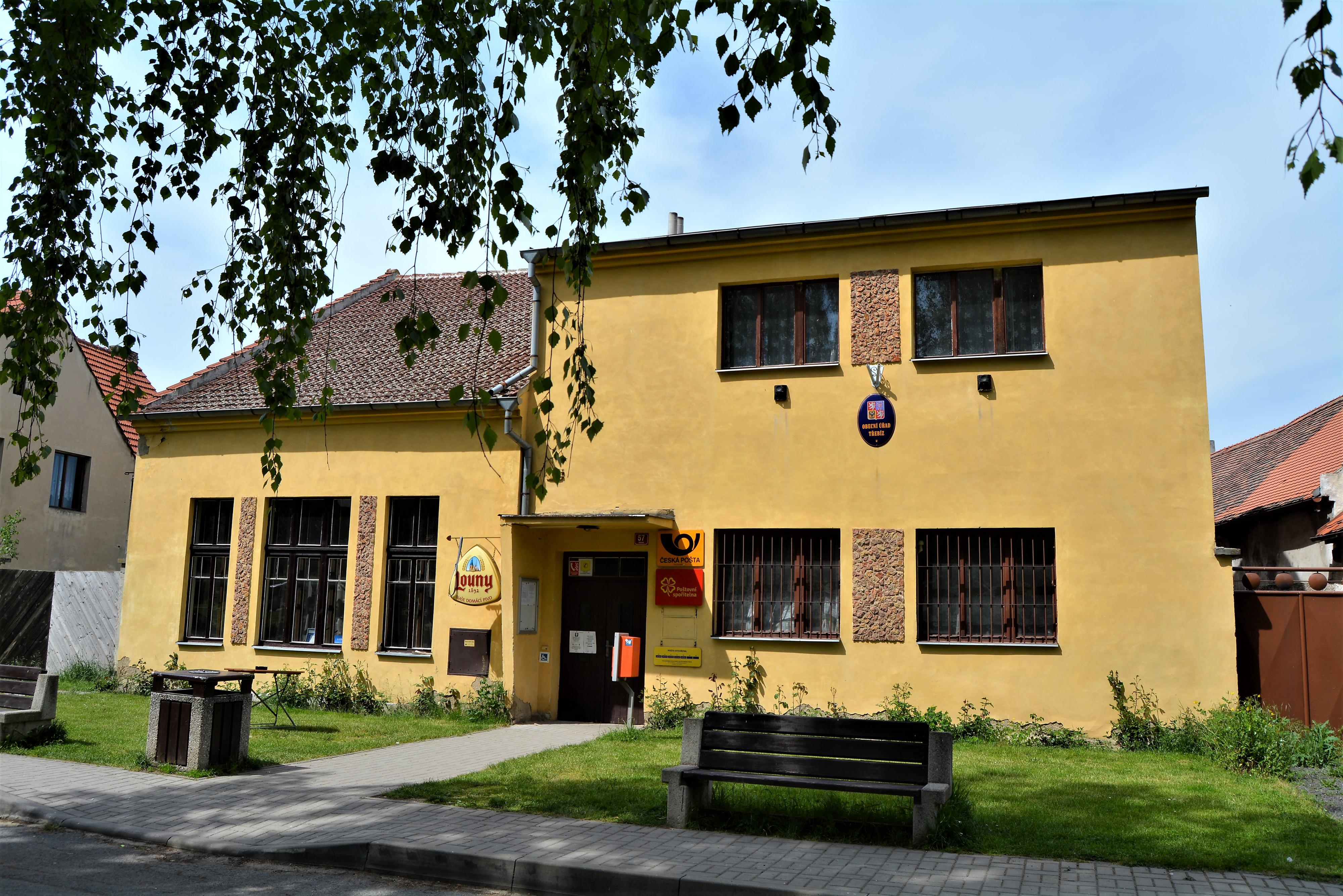 Třebíz - obecní úřad foto 2