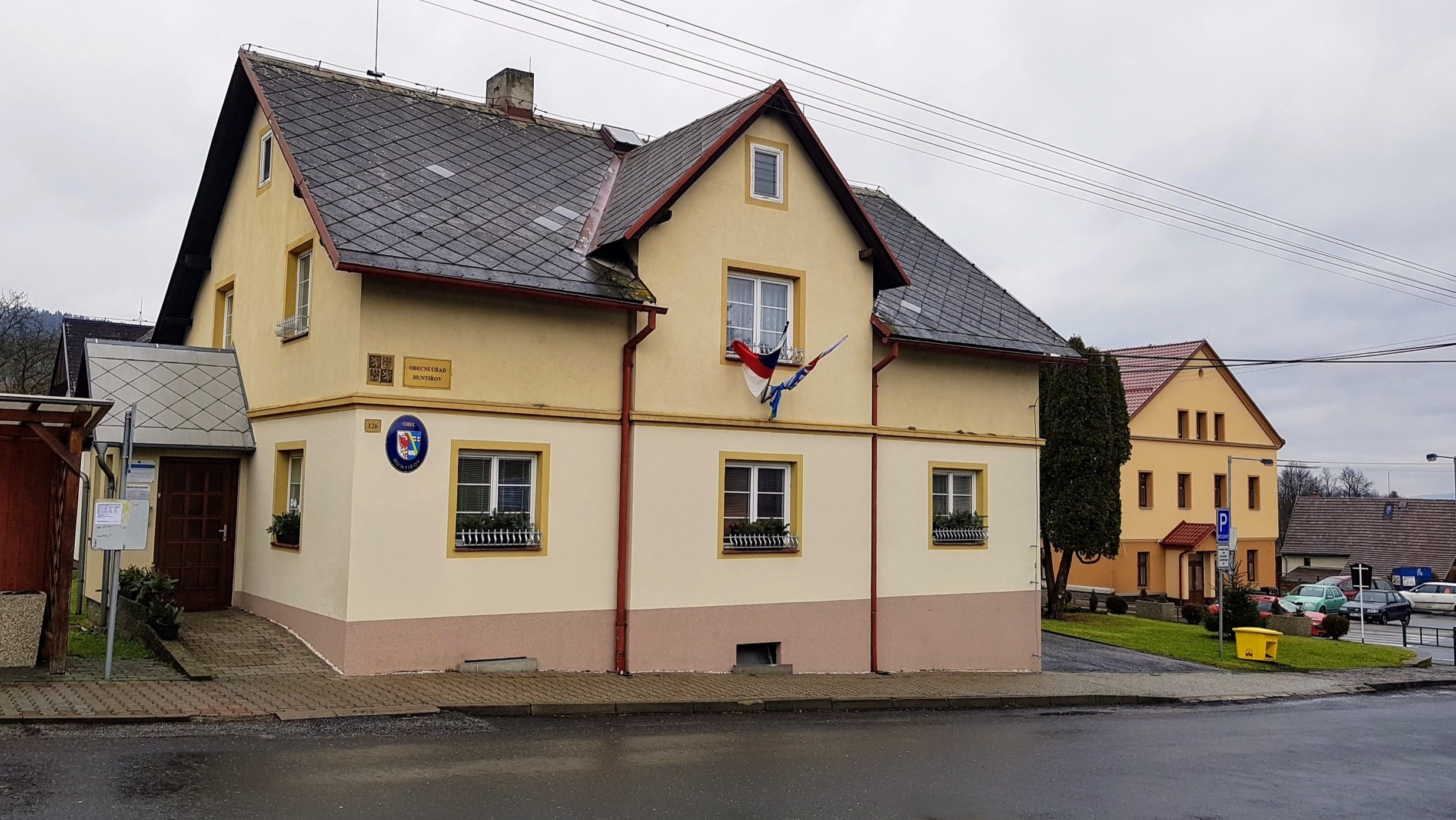 Huntířov - obecní úřad foto 2