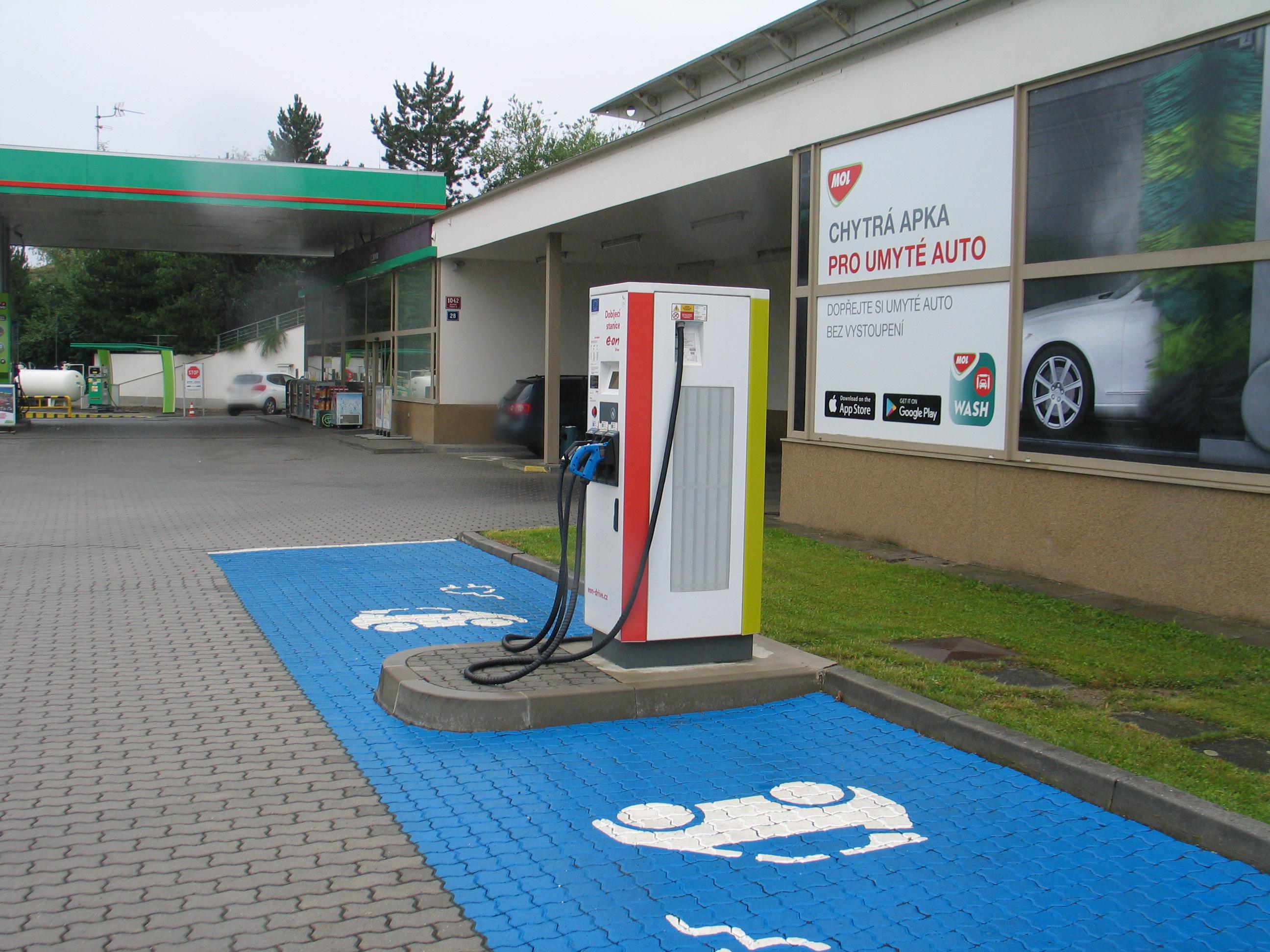 Dobíjecí stanice E.ON Drive