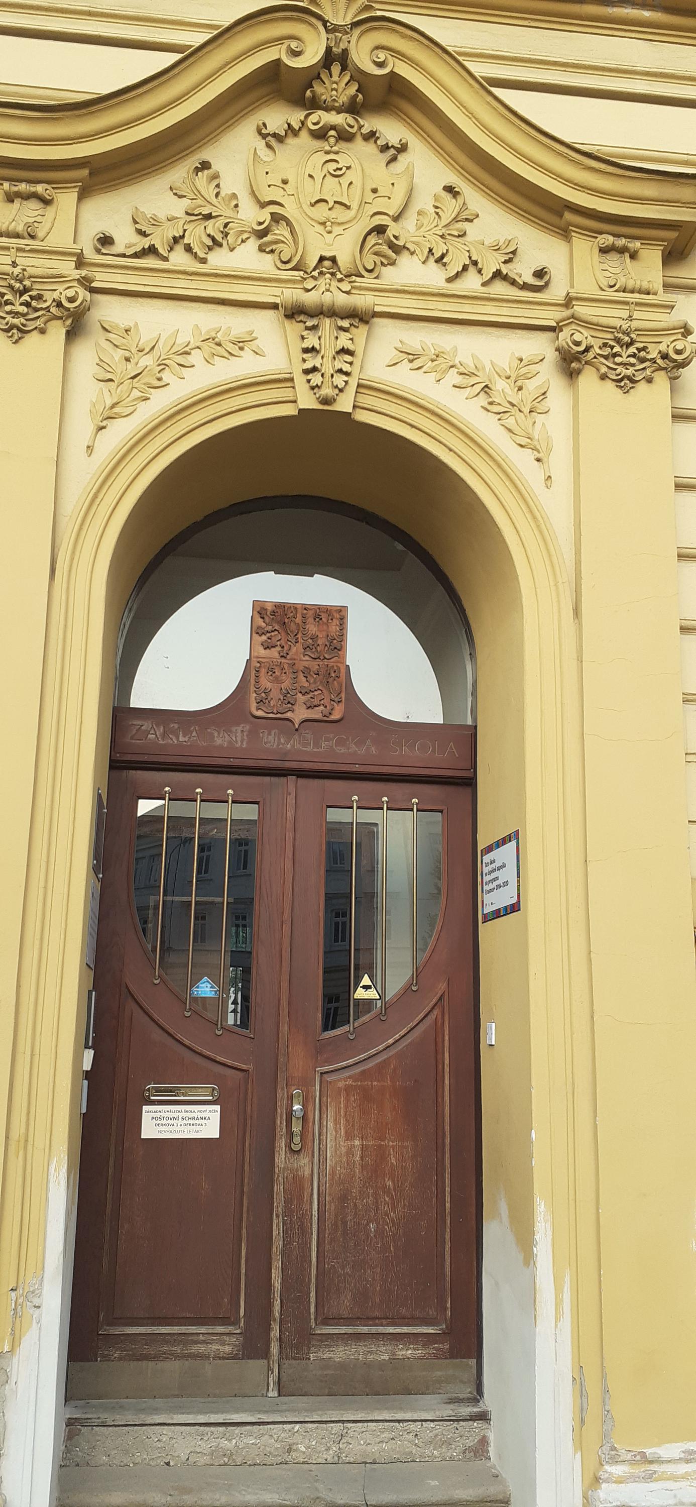 ZUŠ Nový Jičín, Derkova foto 2