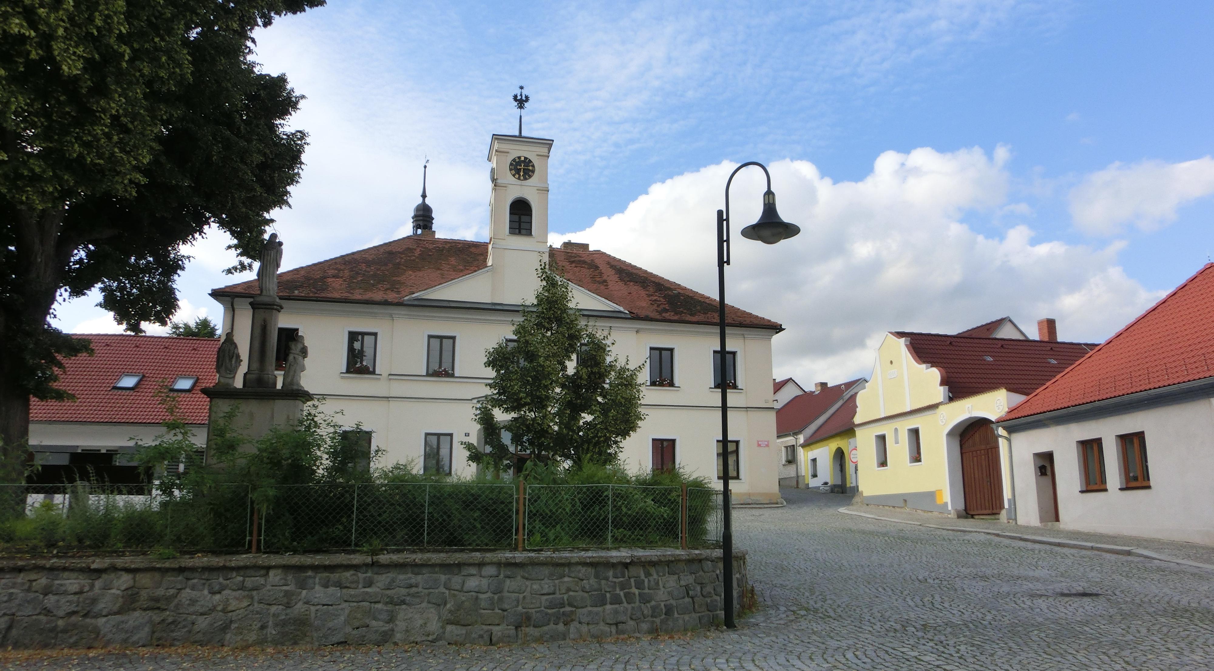 Radomyšl - úřad městyse foto 4