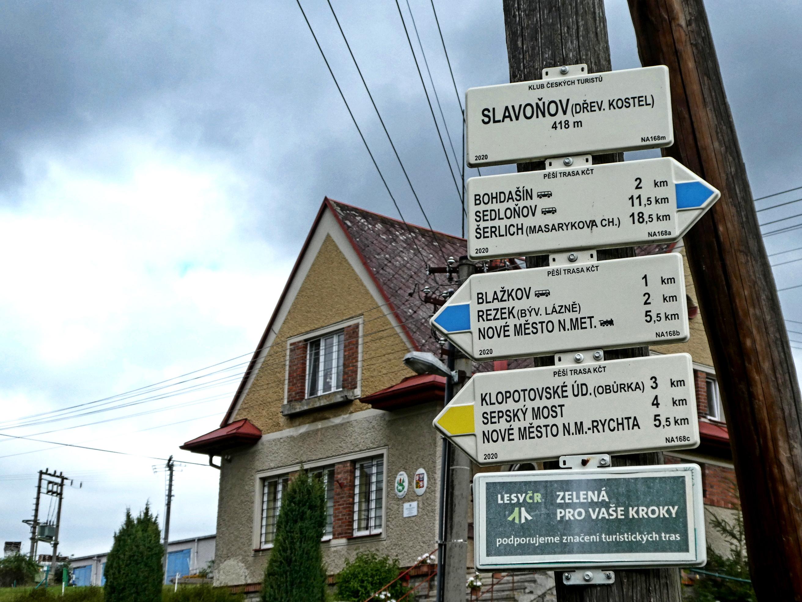 Slavoňov - obecní úřad foto 2
