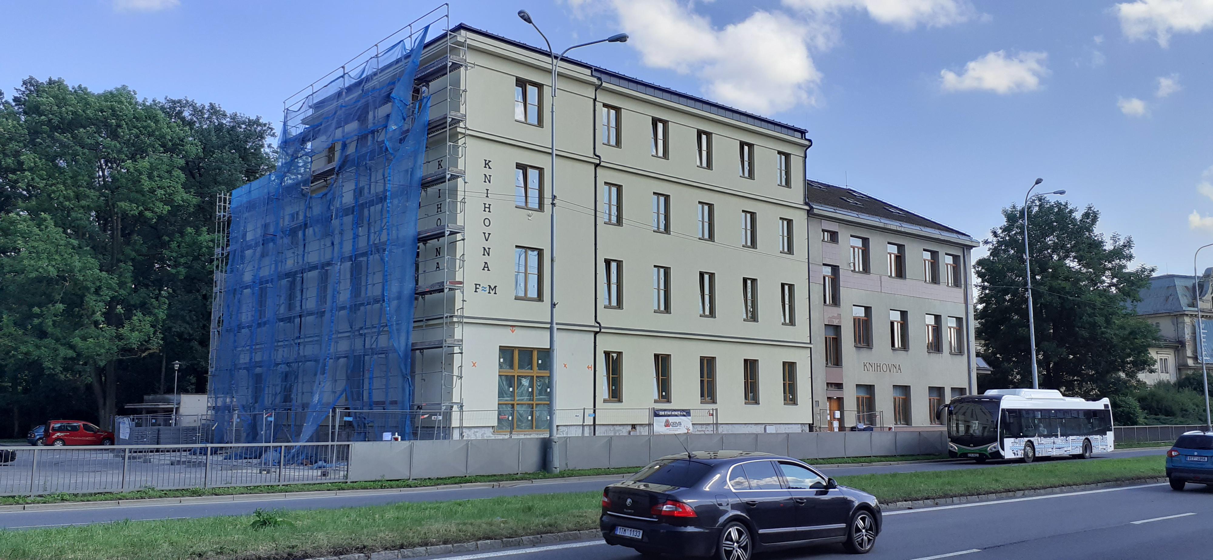 Městská knihovna F-M, pobočka Místek foto 2