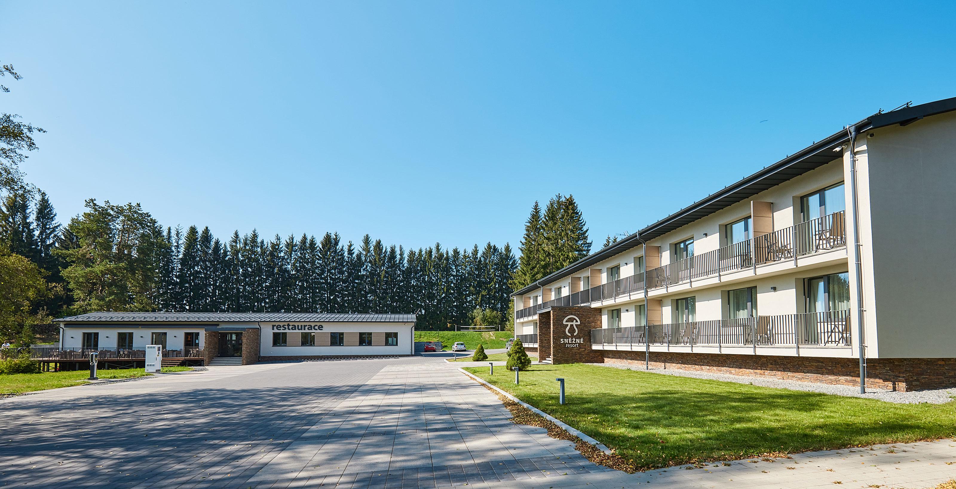 Nabíjecí stanice Restaurace resort Sněžné foto 2