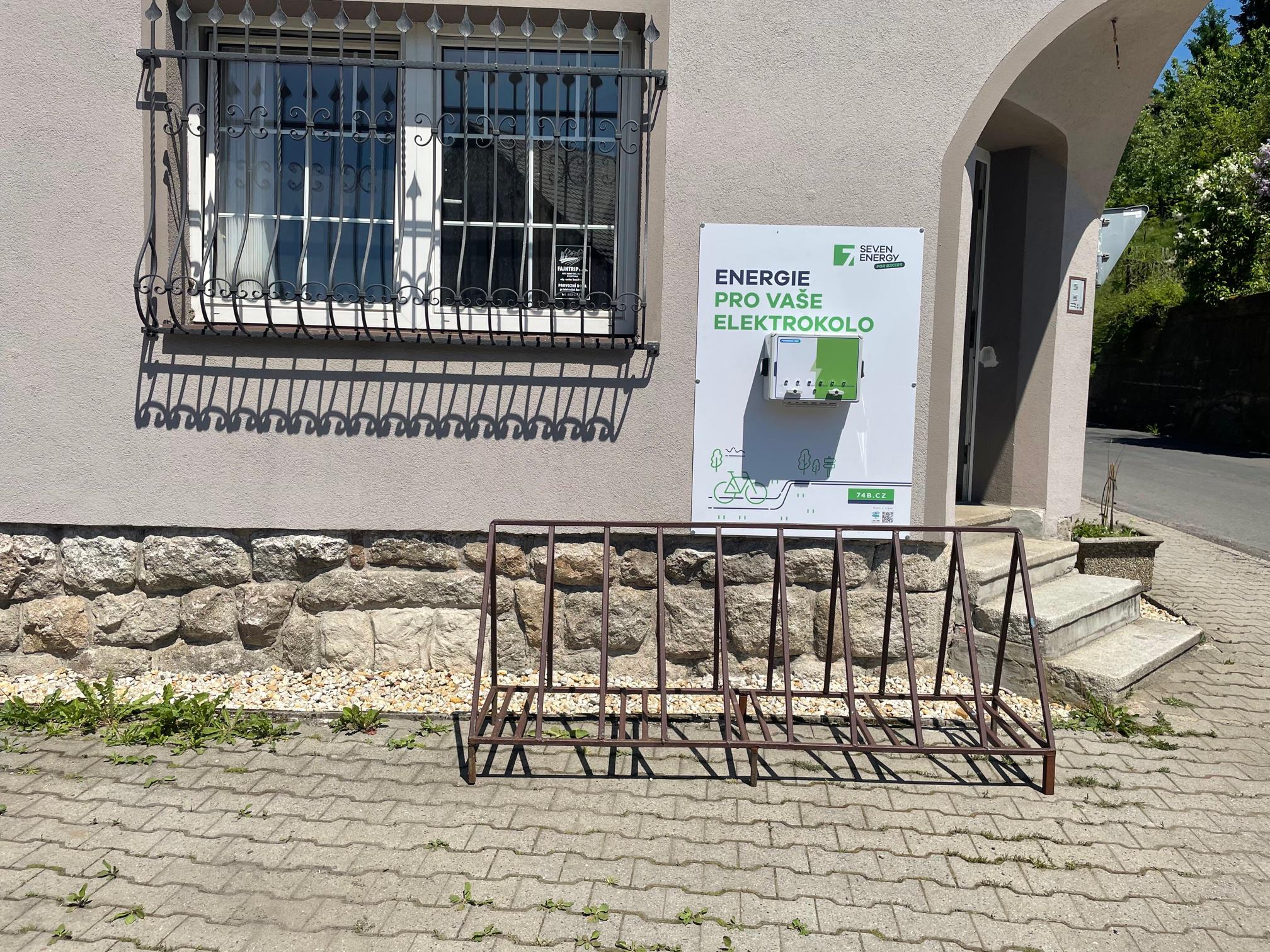 Nabíjecí stanice FAJNTRIP foto 2