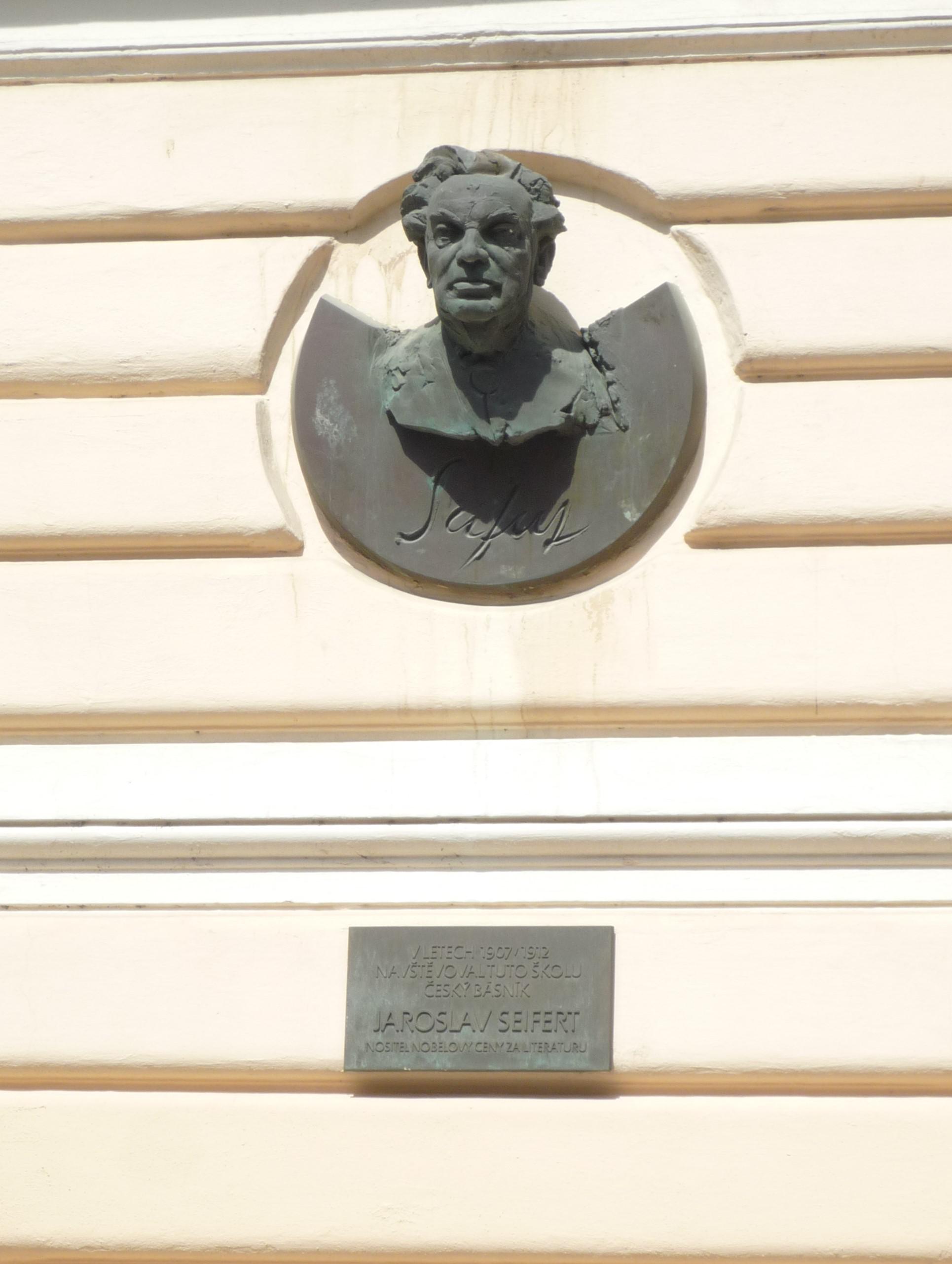 ZŠ a MŠ Jaroslava Seiferta Praha 3 foto 3