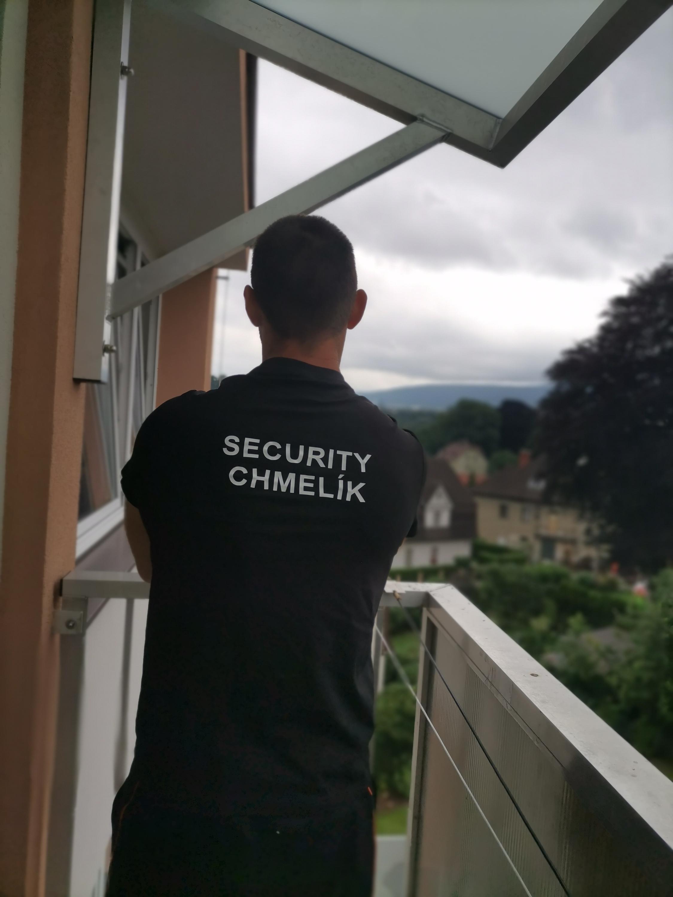 Security na Komenského náměstí foto 2