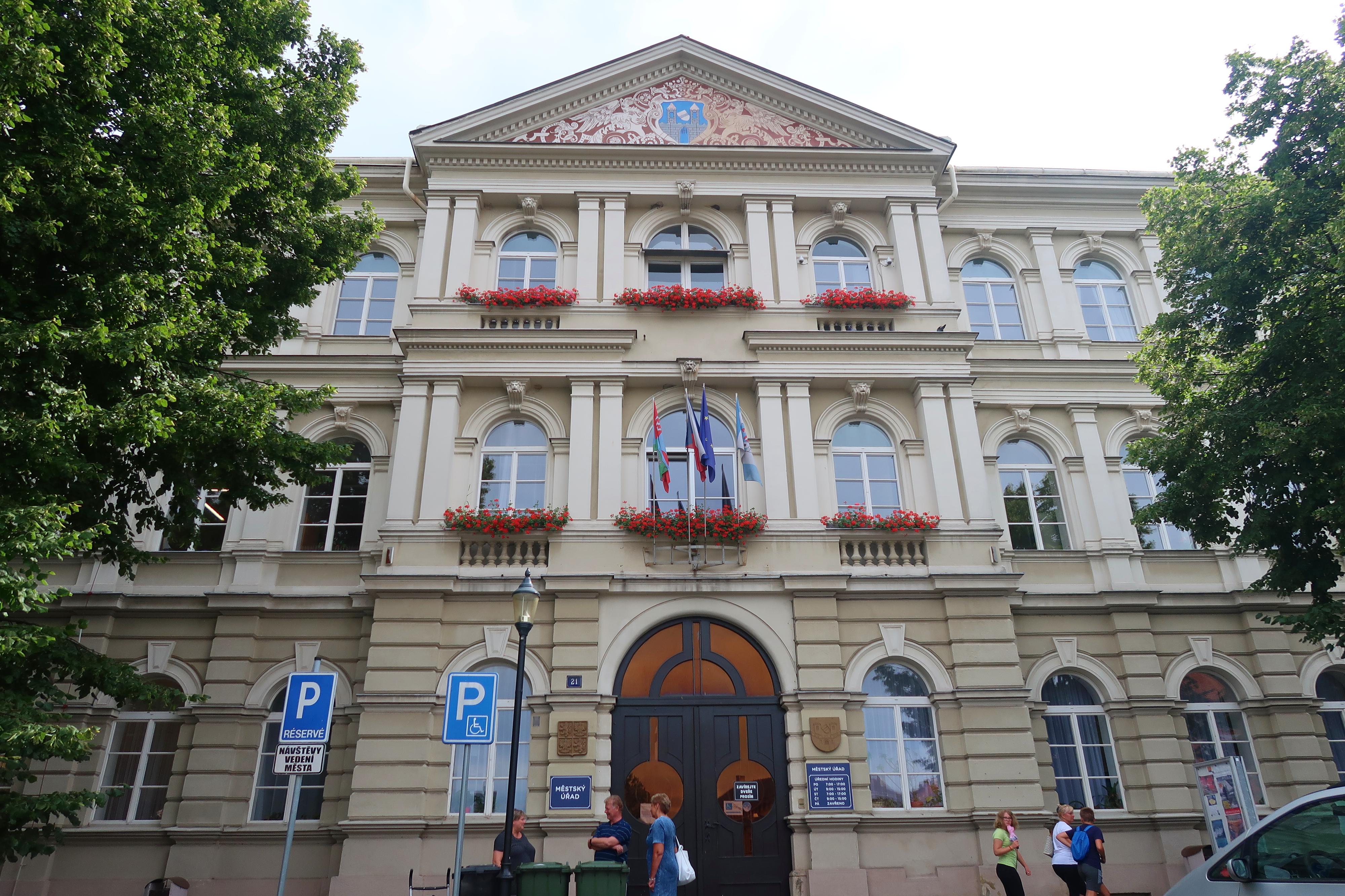 Roudnice nad Labem - městský úřad foto 3
