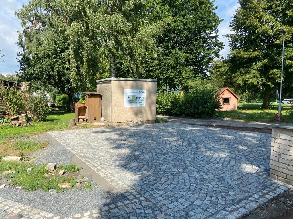 Nabíjecí stanice Autokemp Primátor Litomyšl foto 3