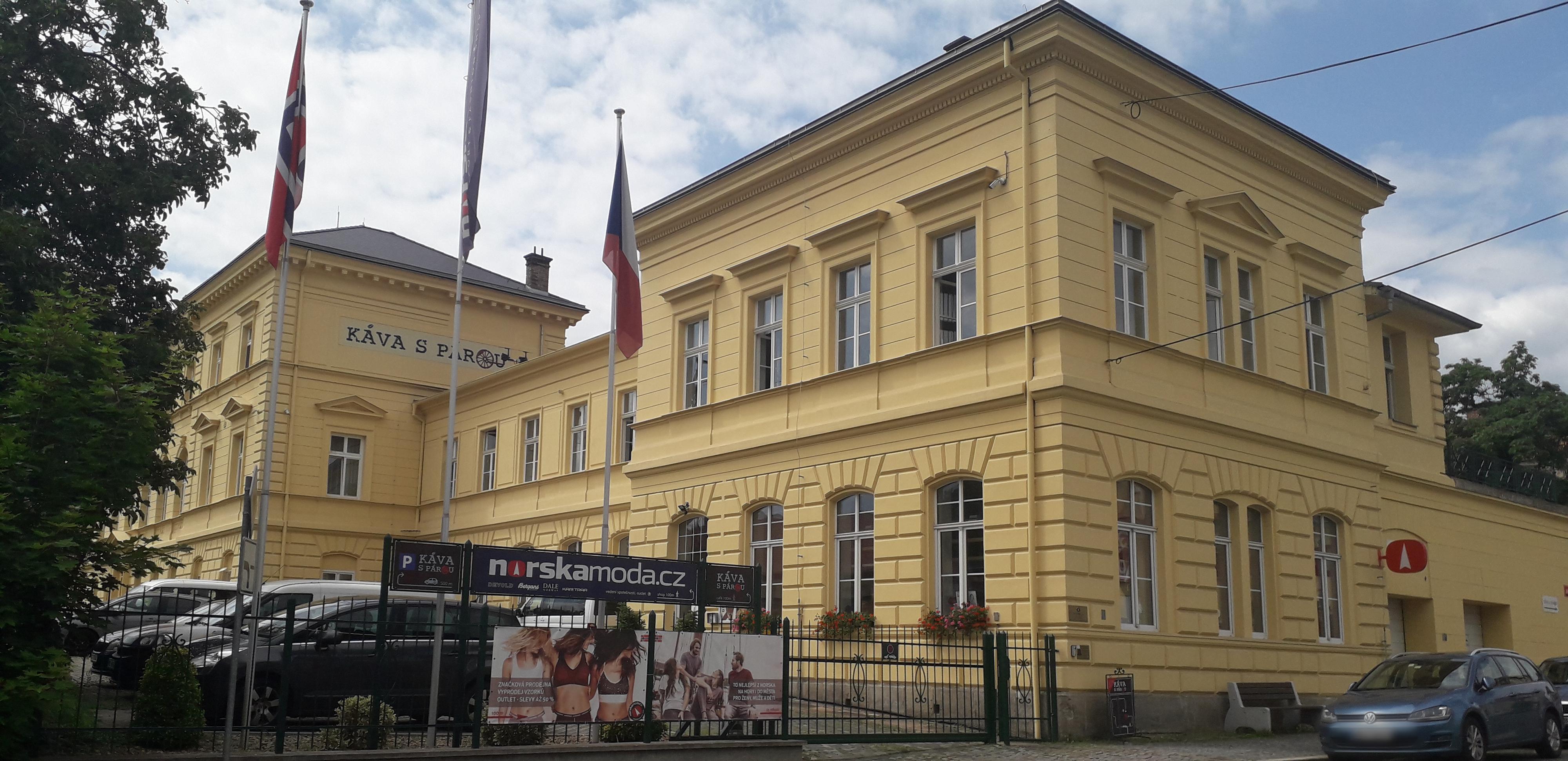 Káva s párou - Nabíjecí stanice foto 3