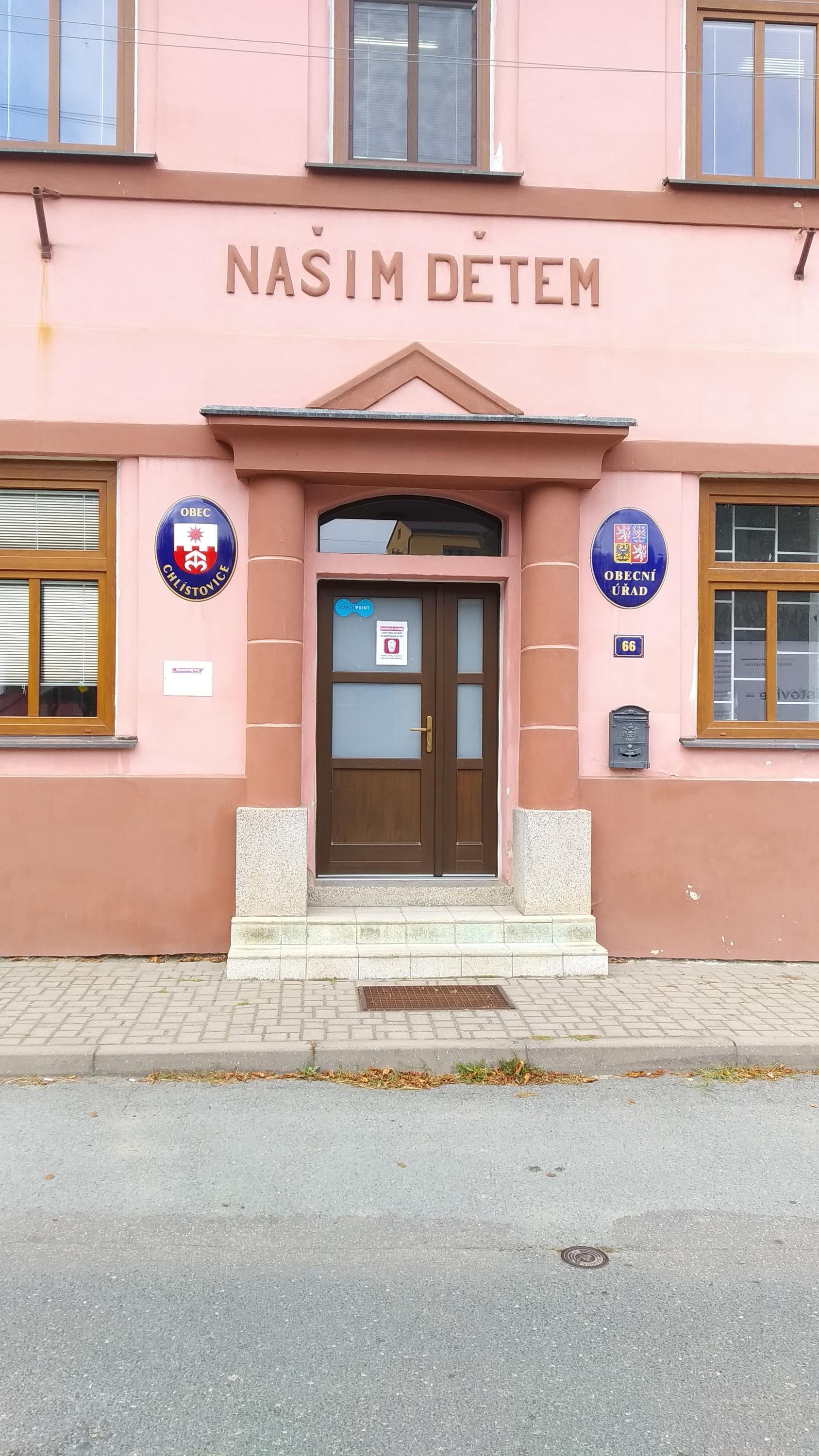 Chlístovice - obecní úřad foto 2