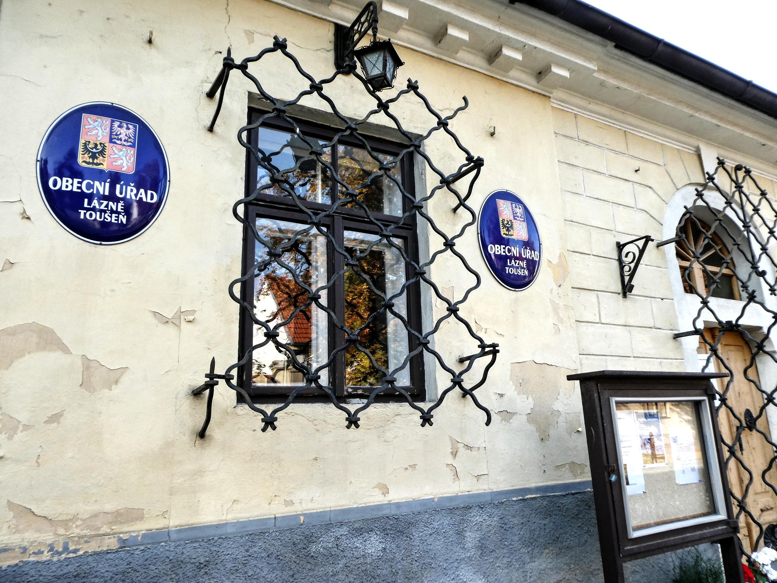 Lázně Toušeň - úřad městyse foto 3