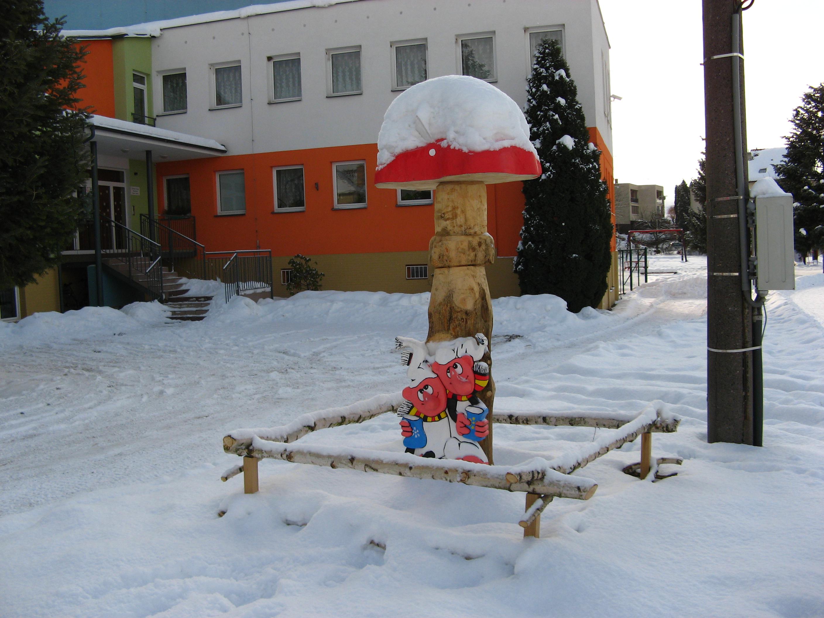 Základní škola a Mateřská škola Ráječko, okres Blansko foto 1