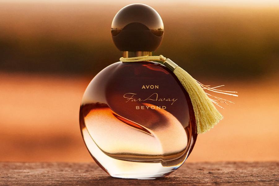 Náš první parfém FAR AWAY BEYOND