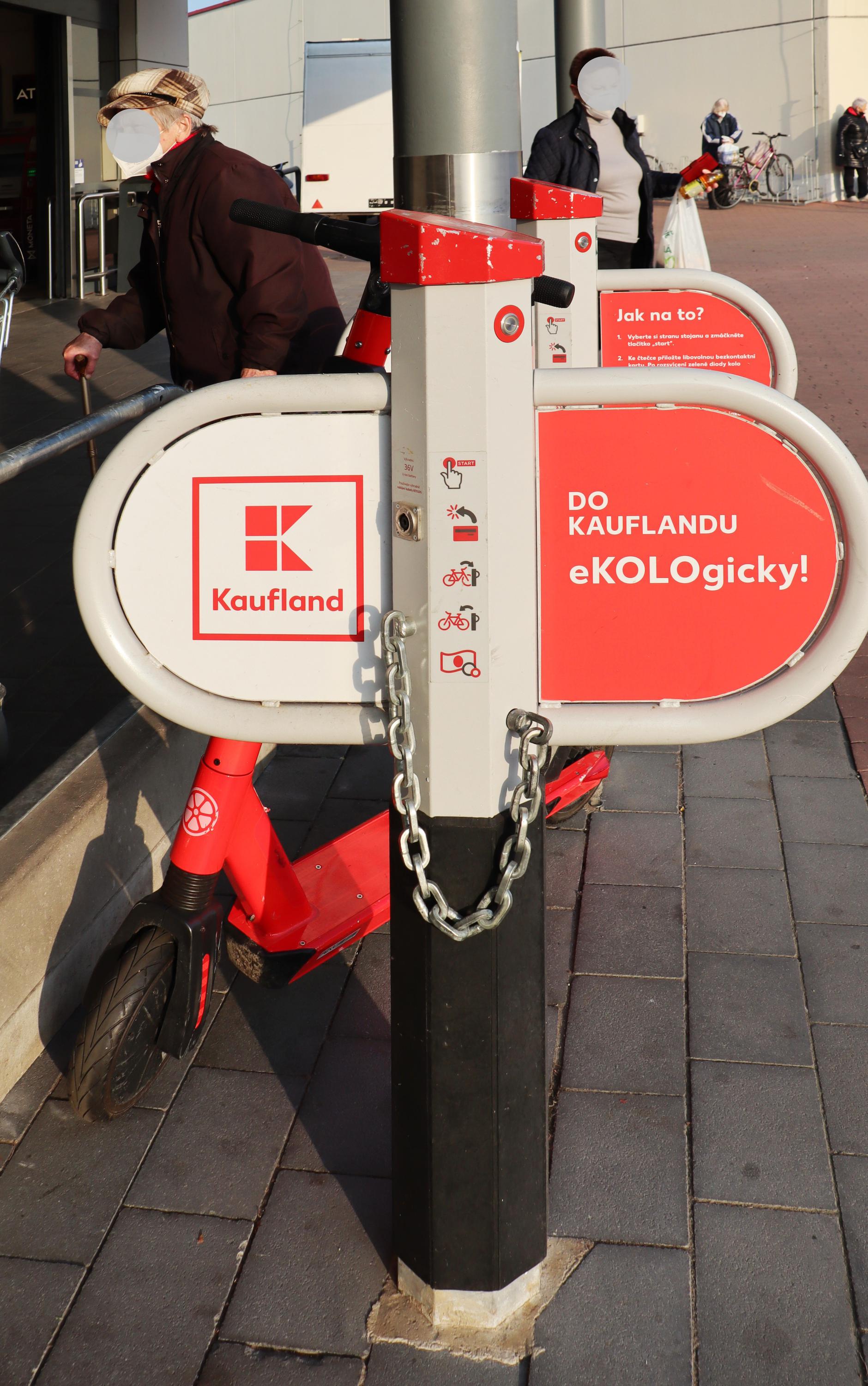 Nabíjecí stanice pro elektrokola Legionářská foto 3