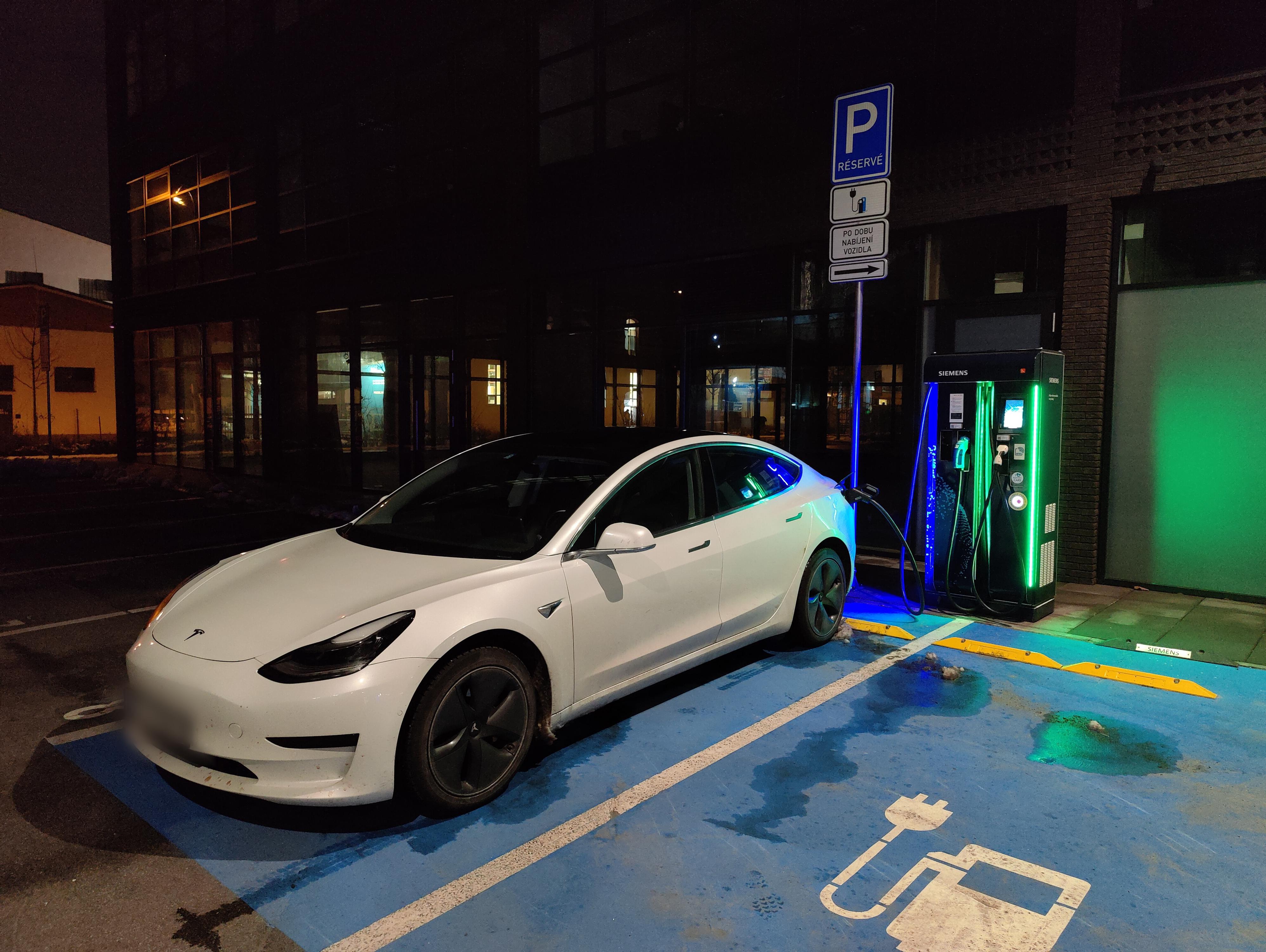 Nabíjecí stanice E.ON