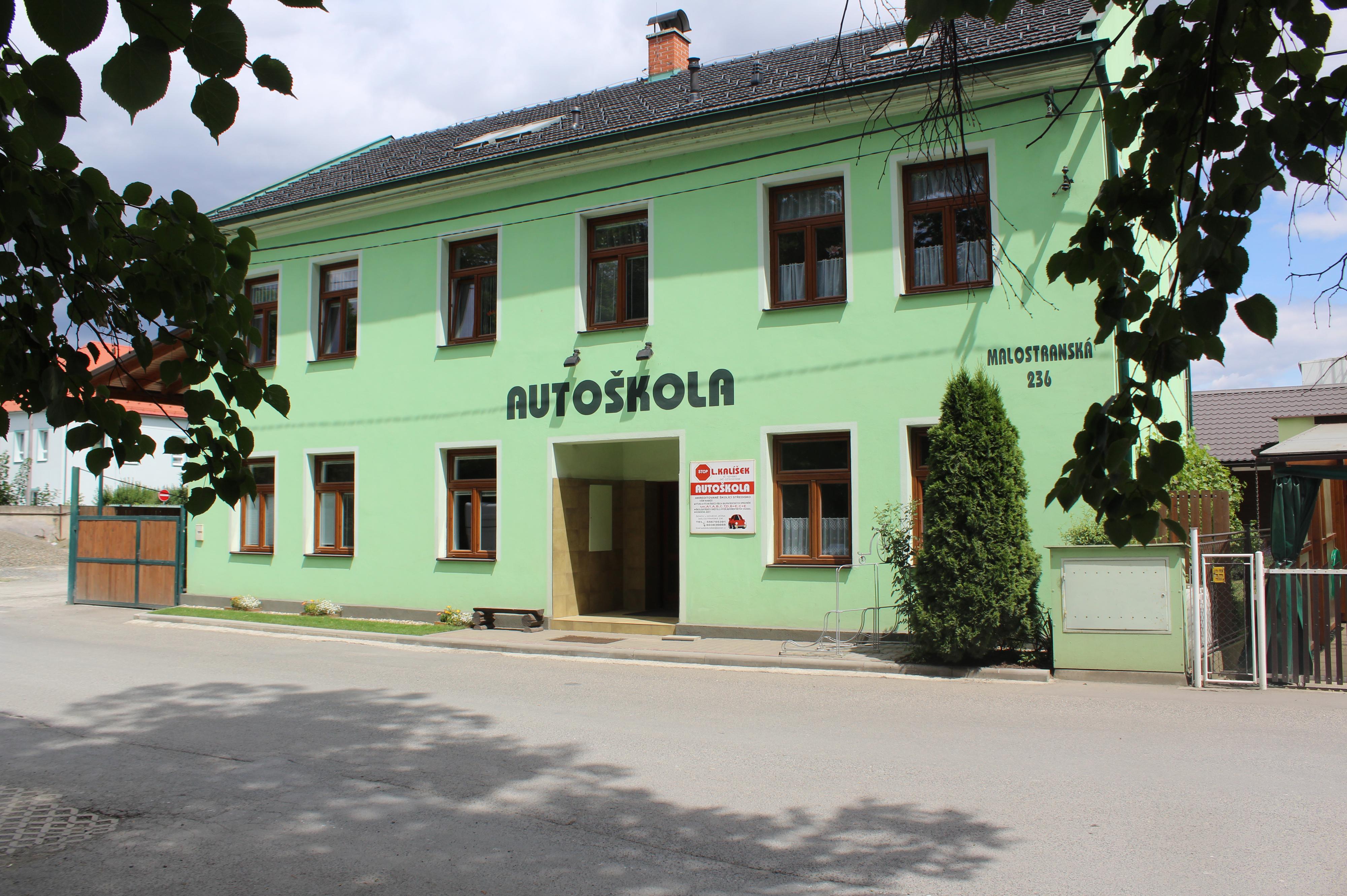 AUTOŠKOLA A ŠKOLÍCÍ STŘEDISKO Lumír Kalíšek