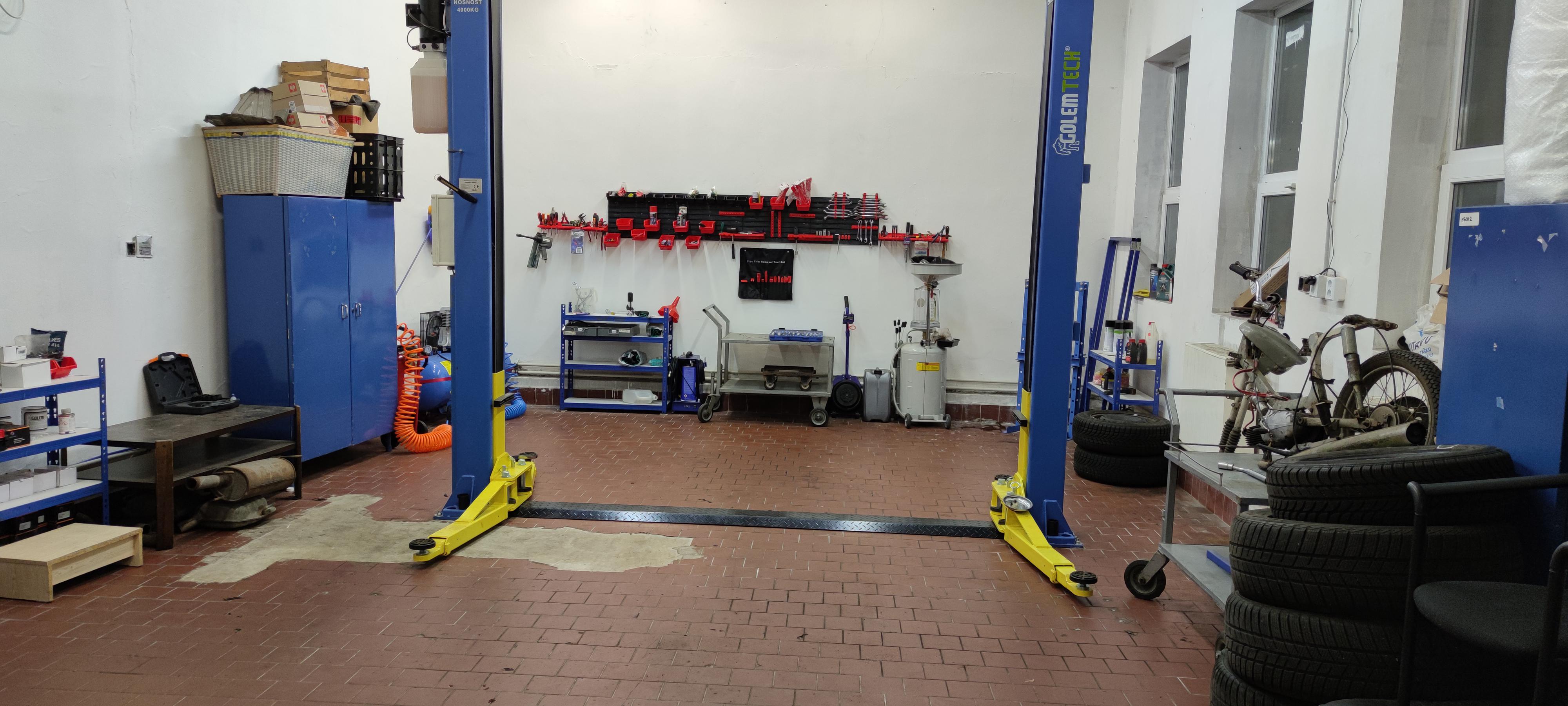 Pneuservis-rychloservis - Monika Asaadová foto 4