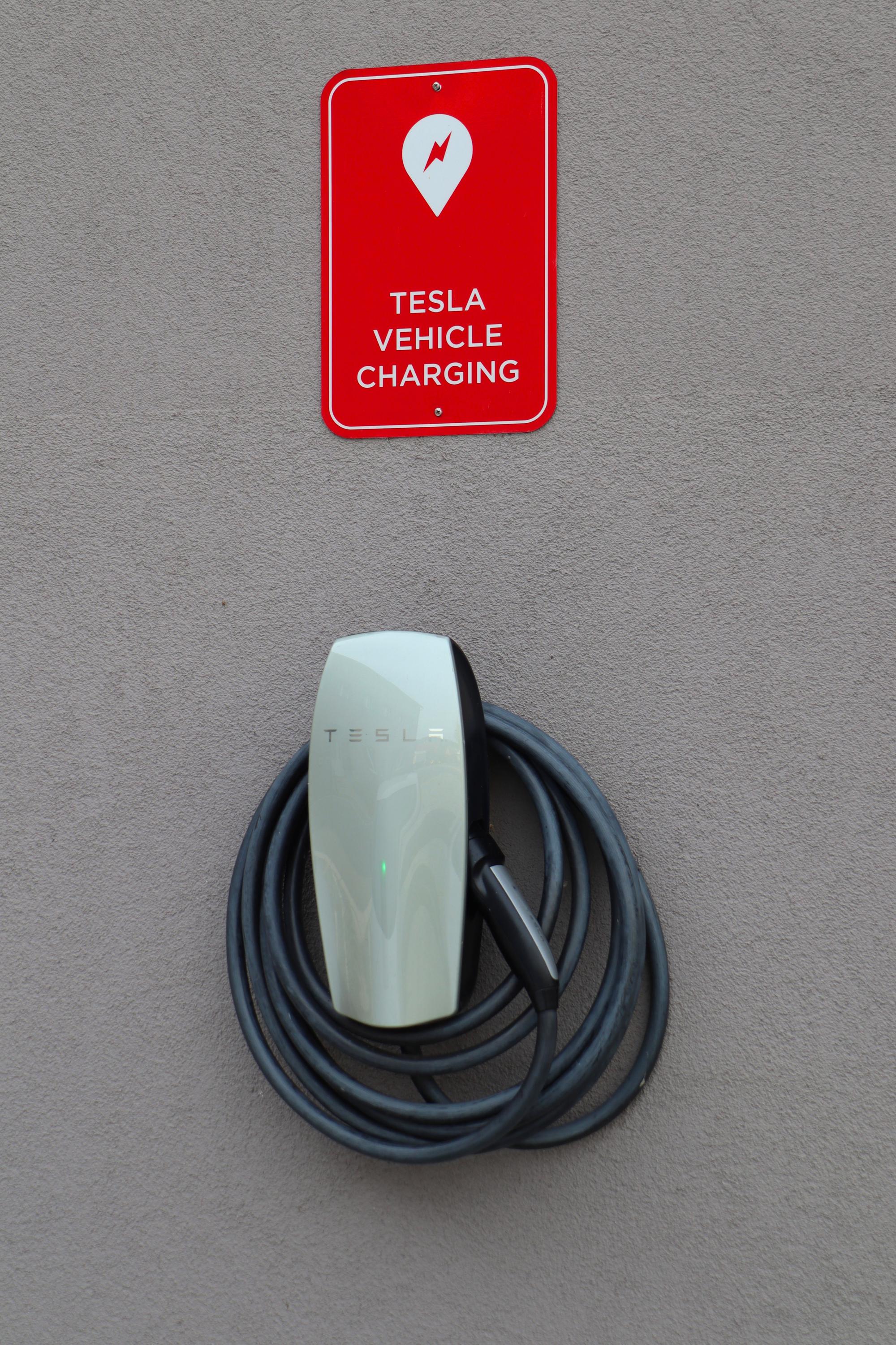 Nabíjecí stanice Tesla foto 3