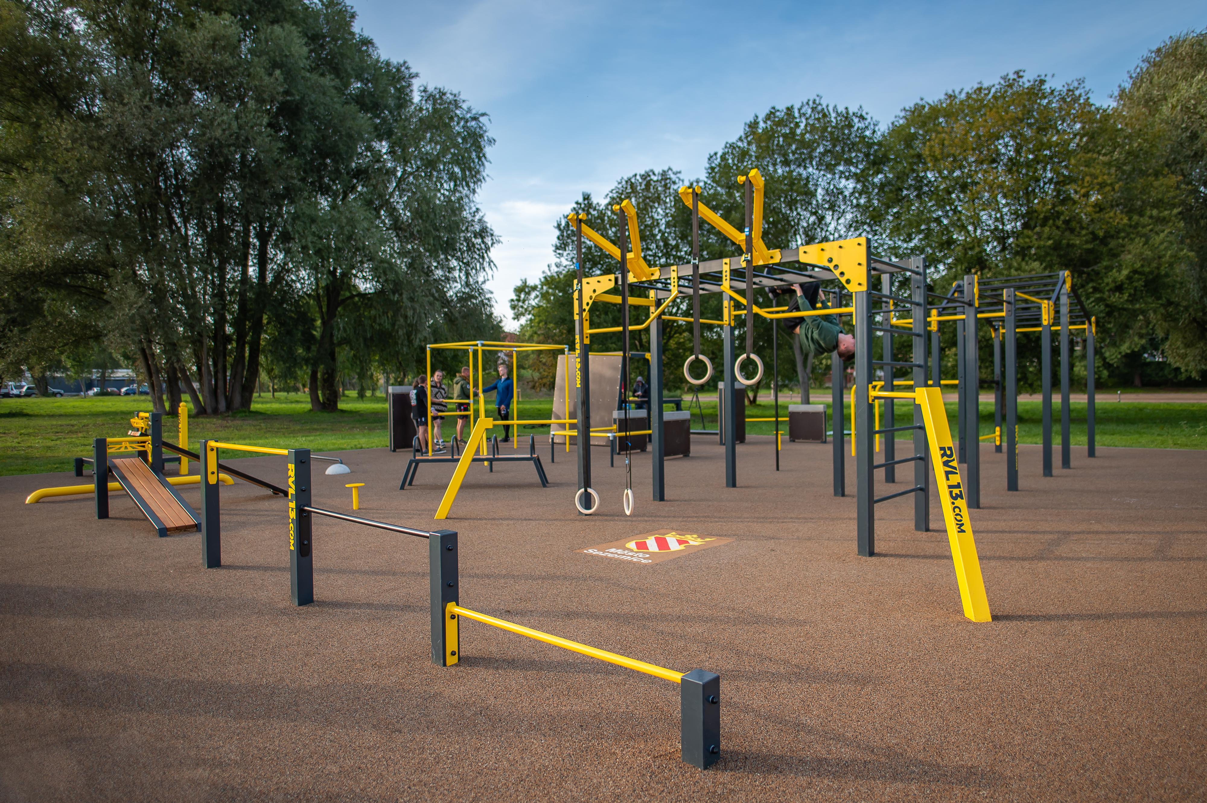 RVL13.com - Workoutové a parkourové parky