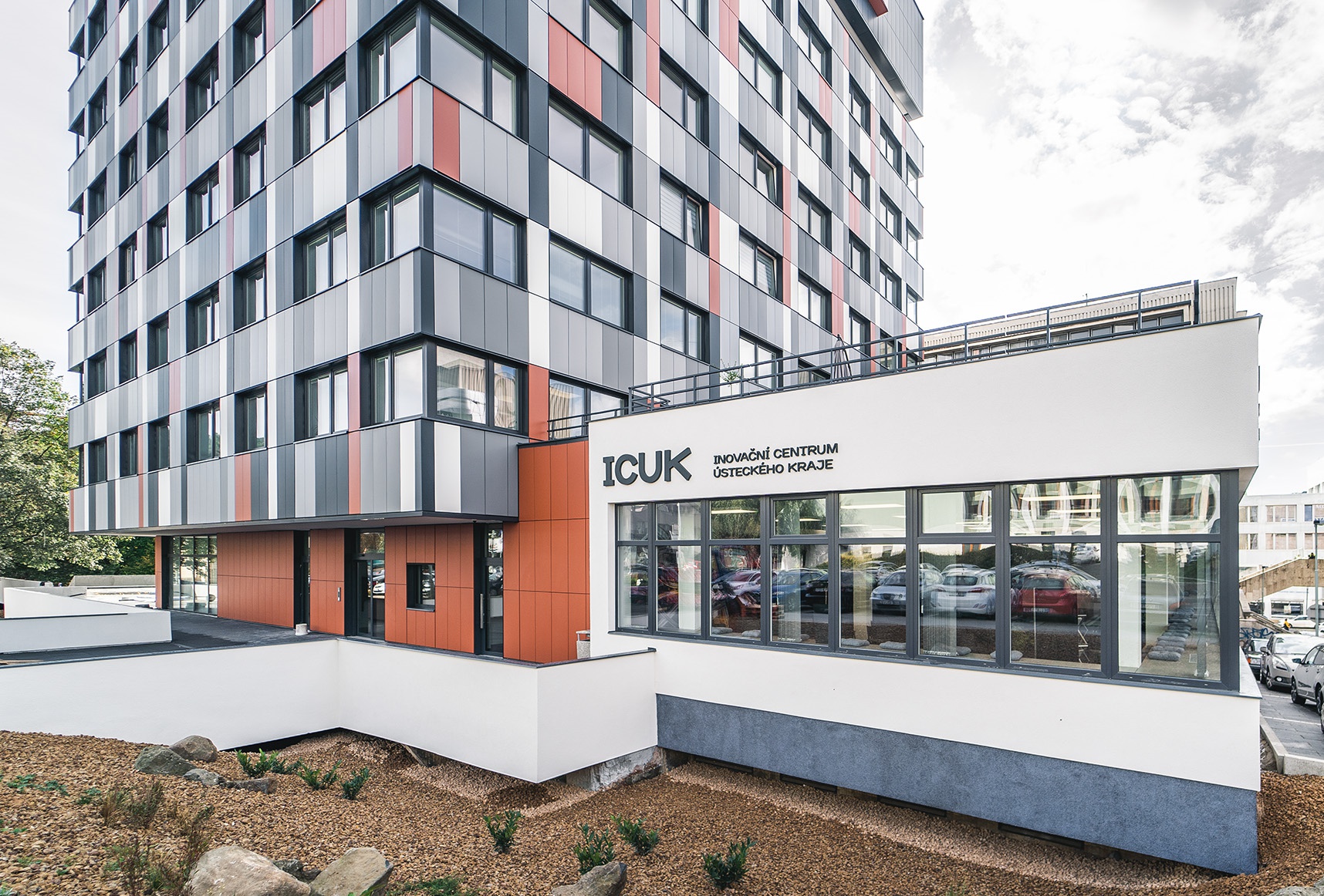 ICUK SPACE HRADEBNÍ foto 2