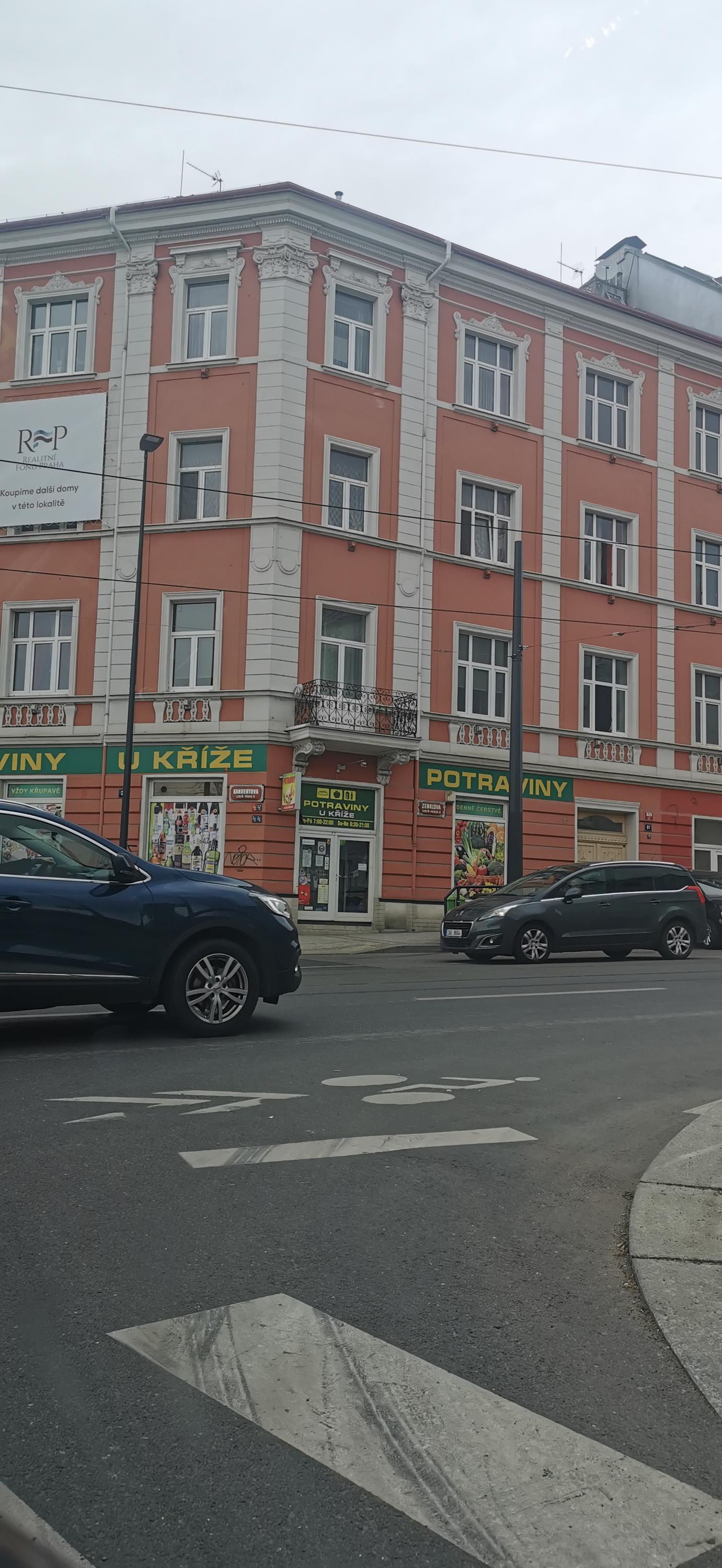 Potraviny U Kříže foto 1