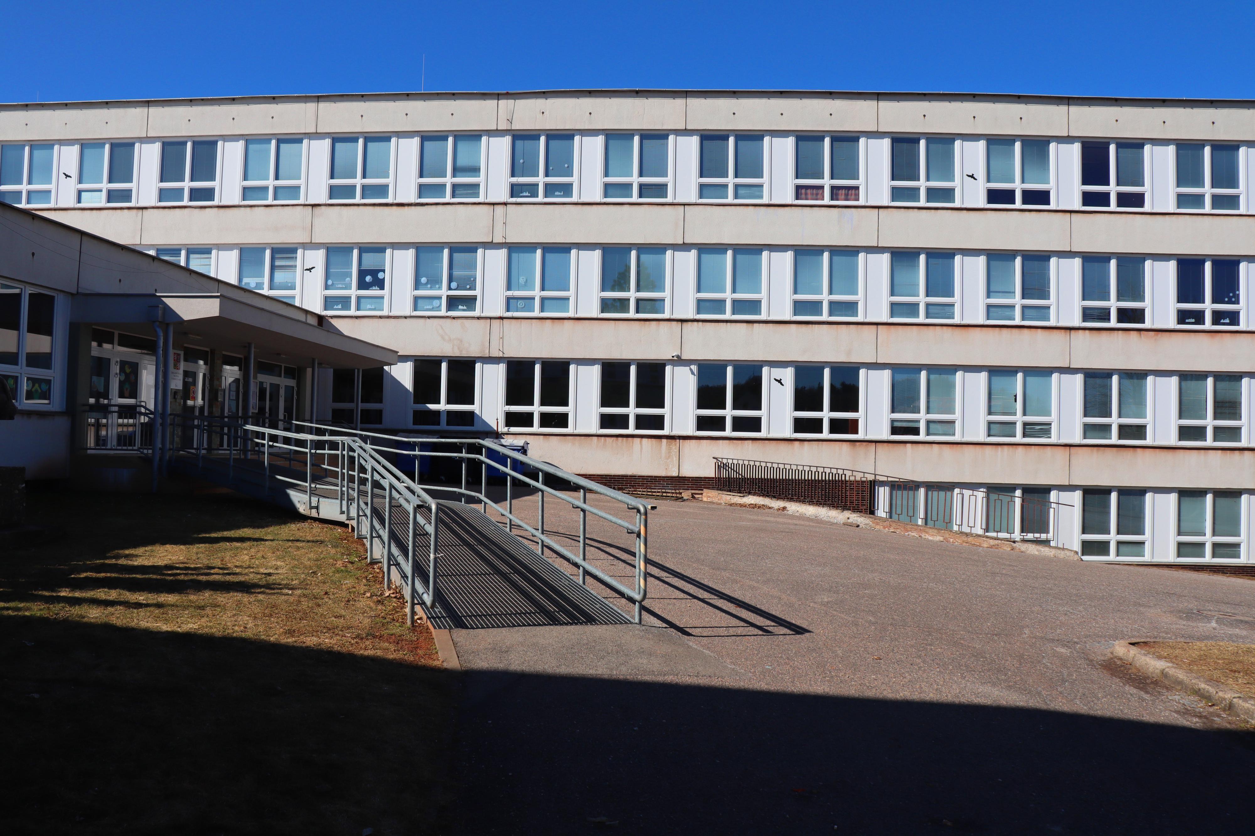 ZŠ Trutnov, V Domcích foto 4