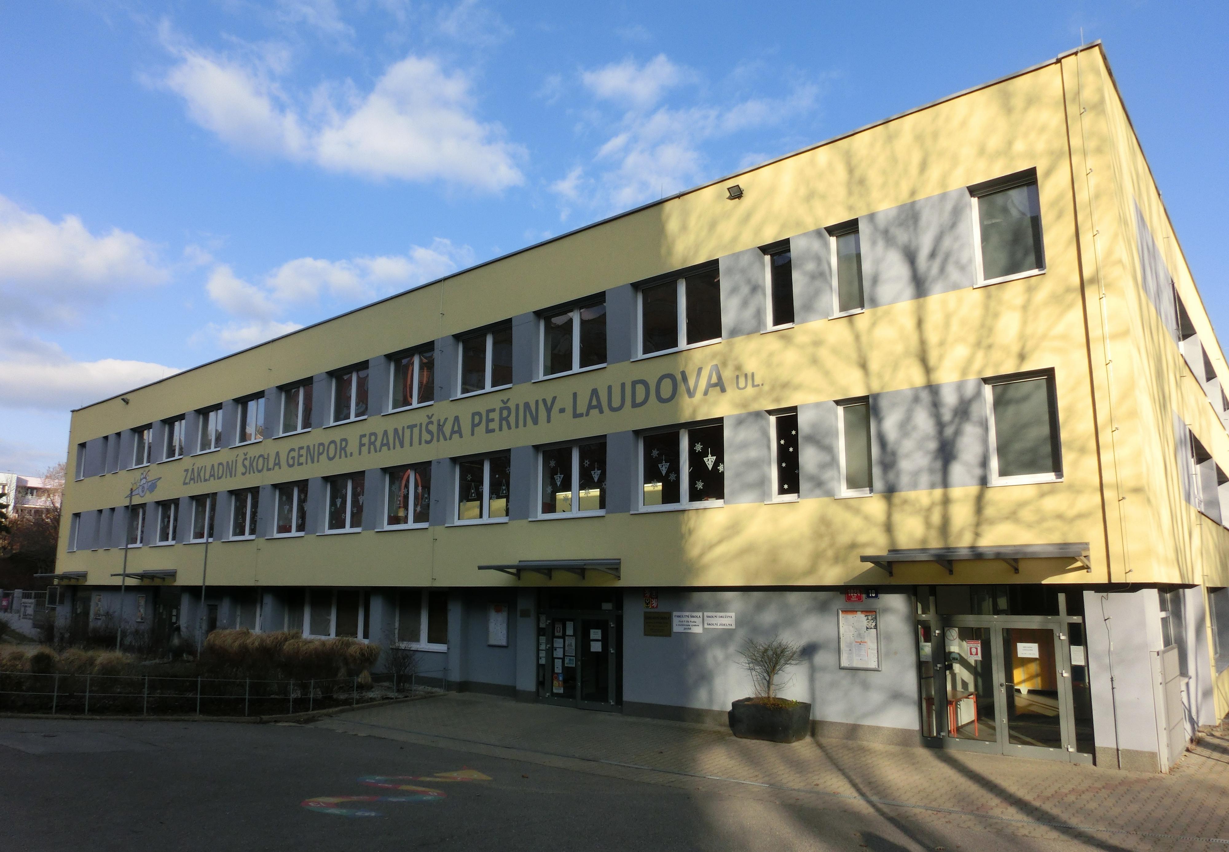 ZŠ generálporučíka Františka Peřiny Praha 6