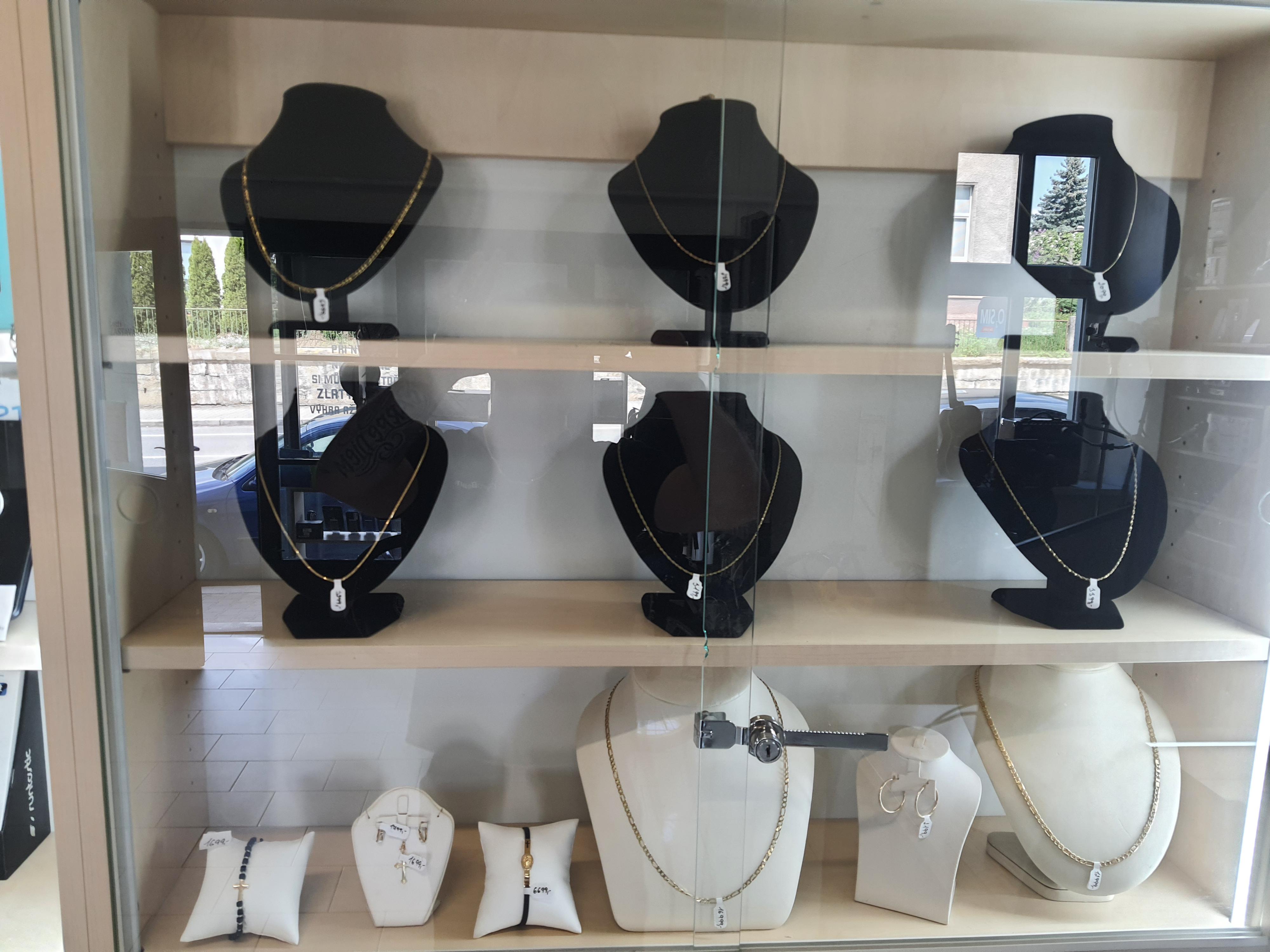 Zastavárna Zlaté kolo foto 2