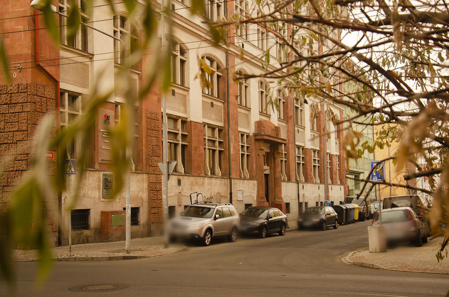Střední odborná škola obchodu, užitého umění a designu, Plzeň, Nerudova 33 foto 6