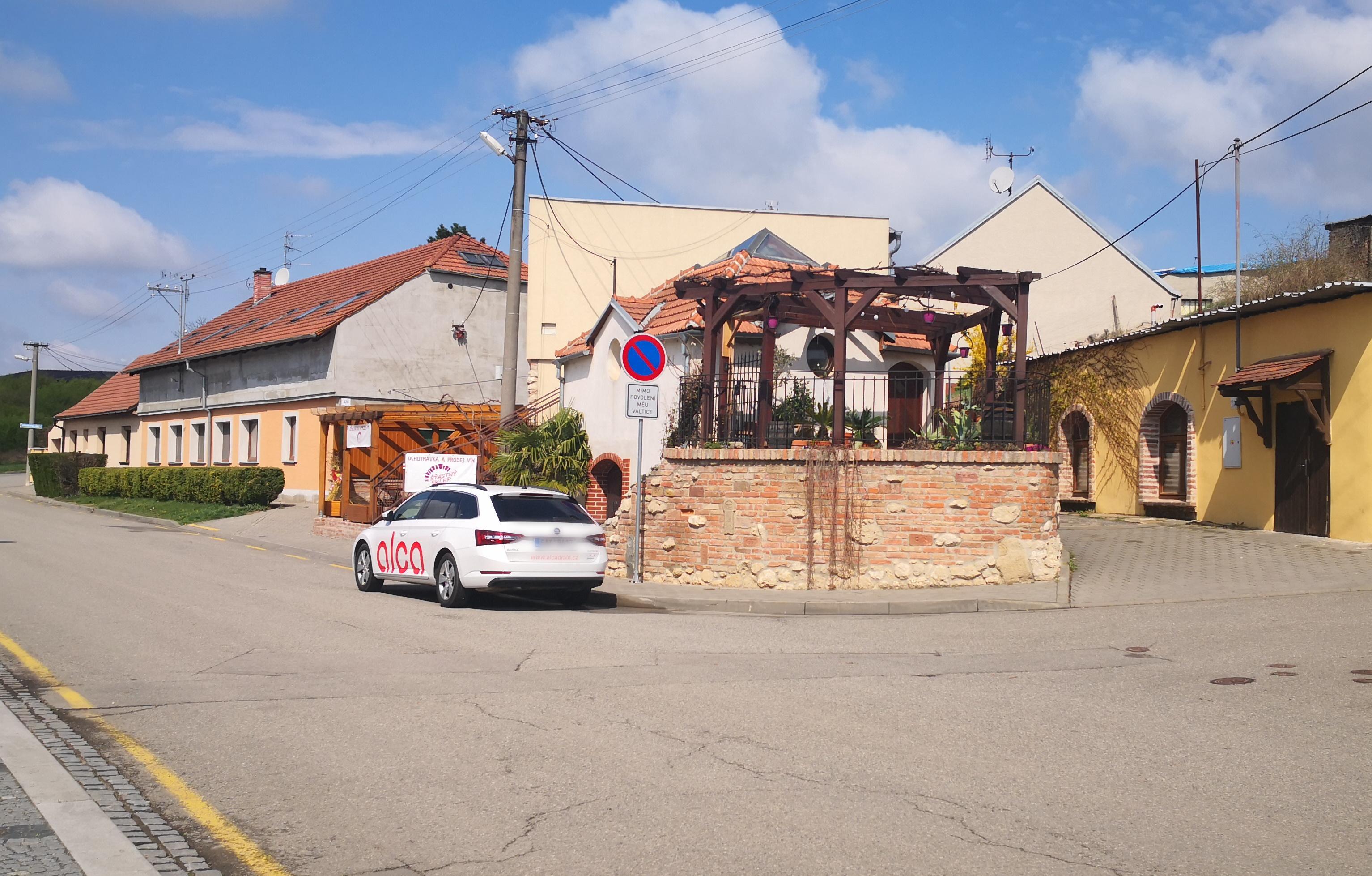 Nad Šťastným sklepem foto 2