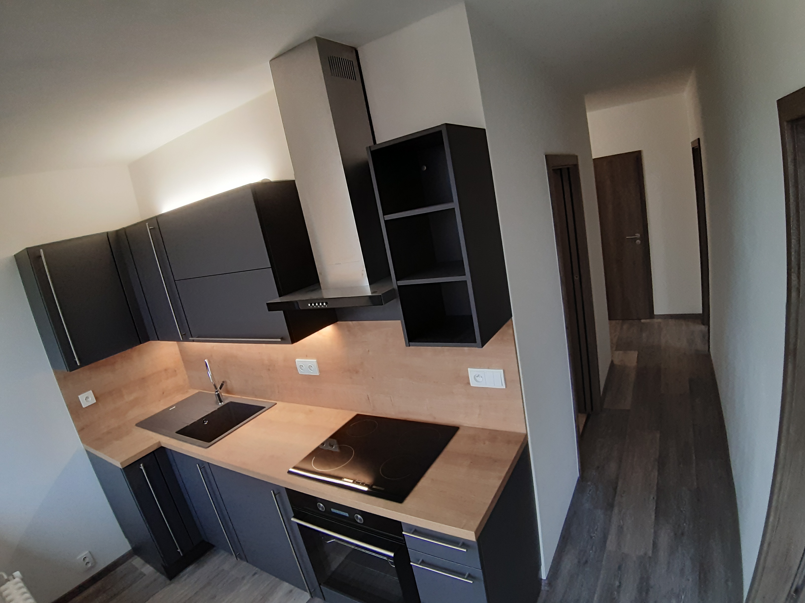 FANDASTAV- REKONSTRUKCE BYTŮ, DOMŮ NA KLÍČ foto 2