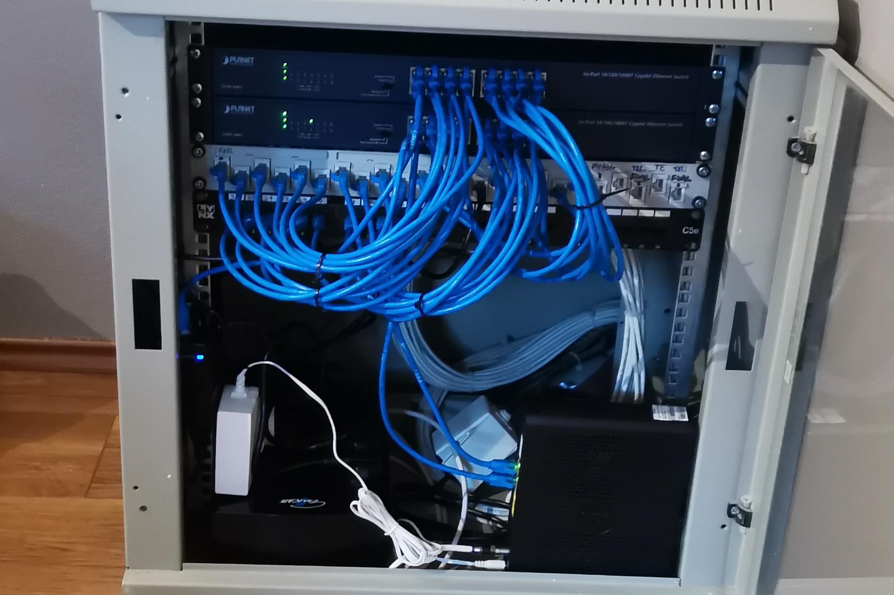 Wifi nebo síť pro vaší kancelář, dům, byt