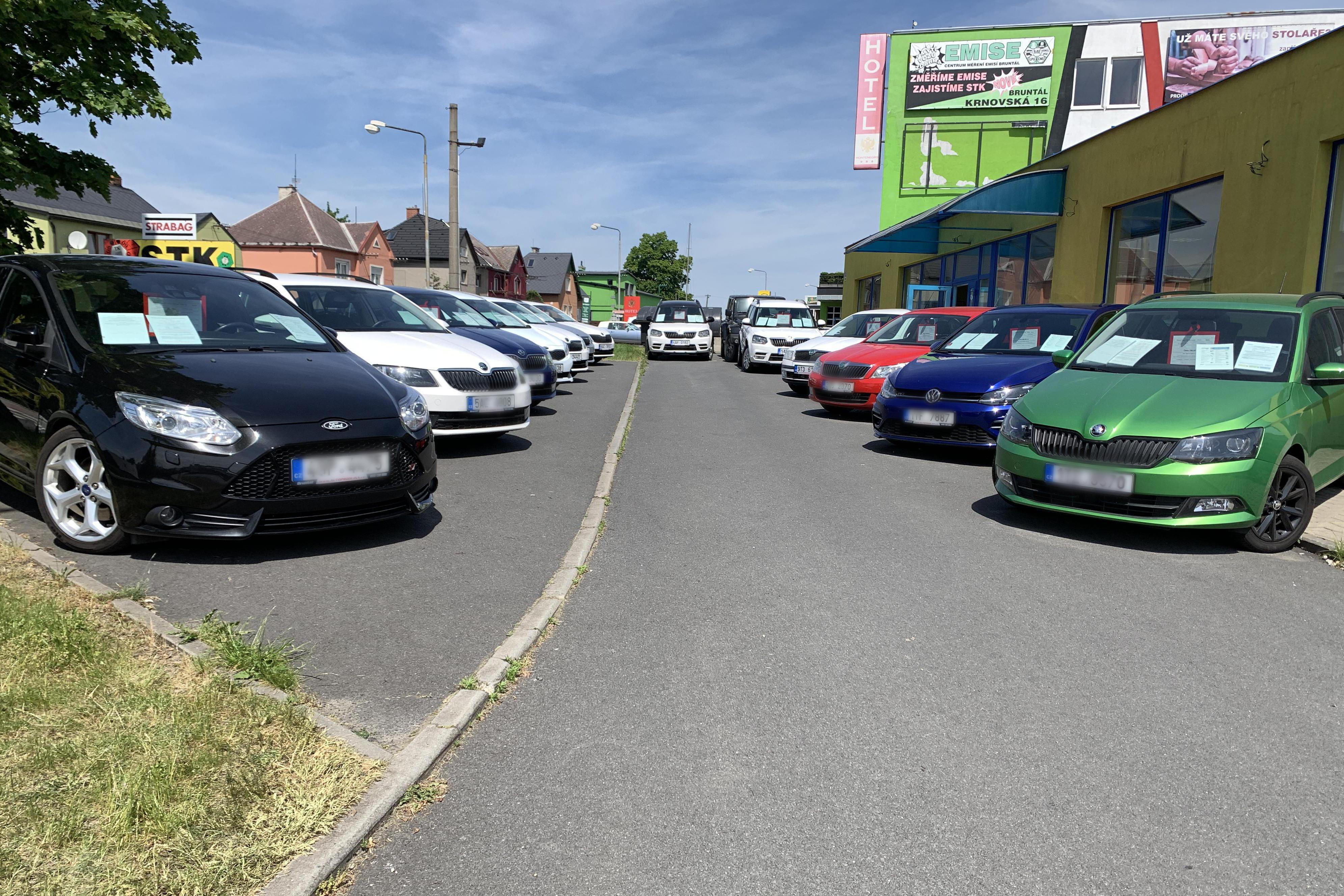 AUTA NA SPLÁTKY Josef Kovačič