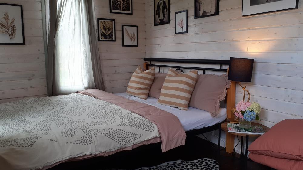 Minidomeček U Mluvících kamenů foto 2