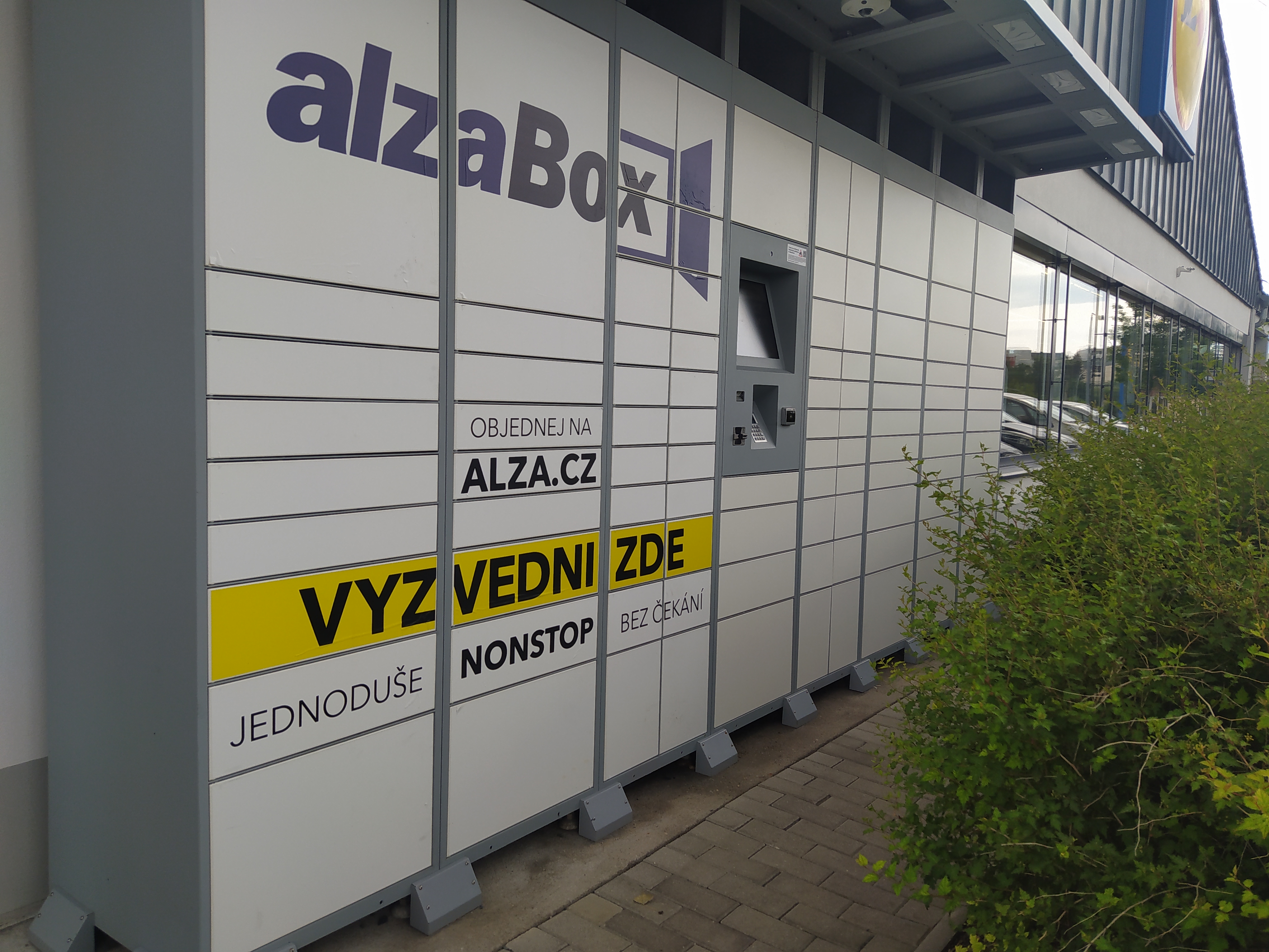 AlzaBox