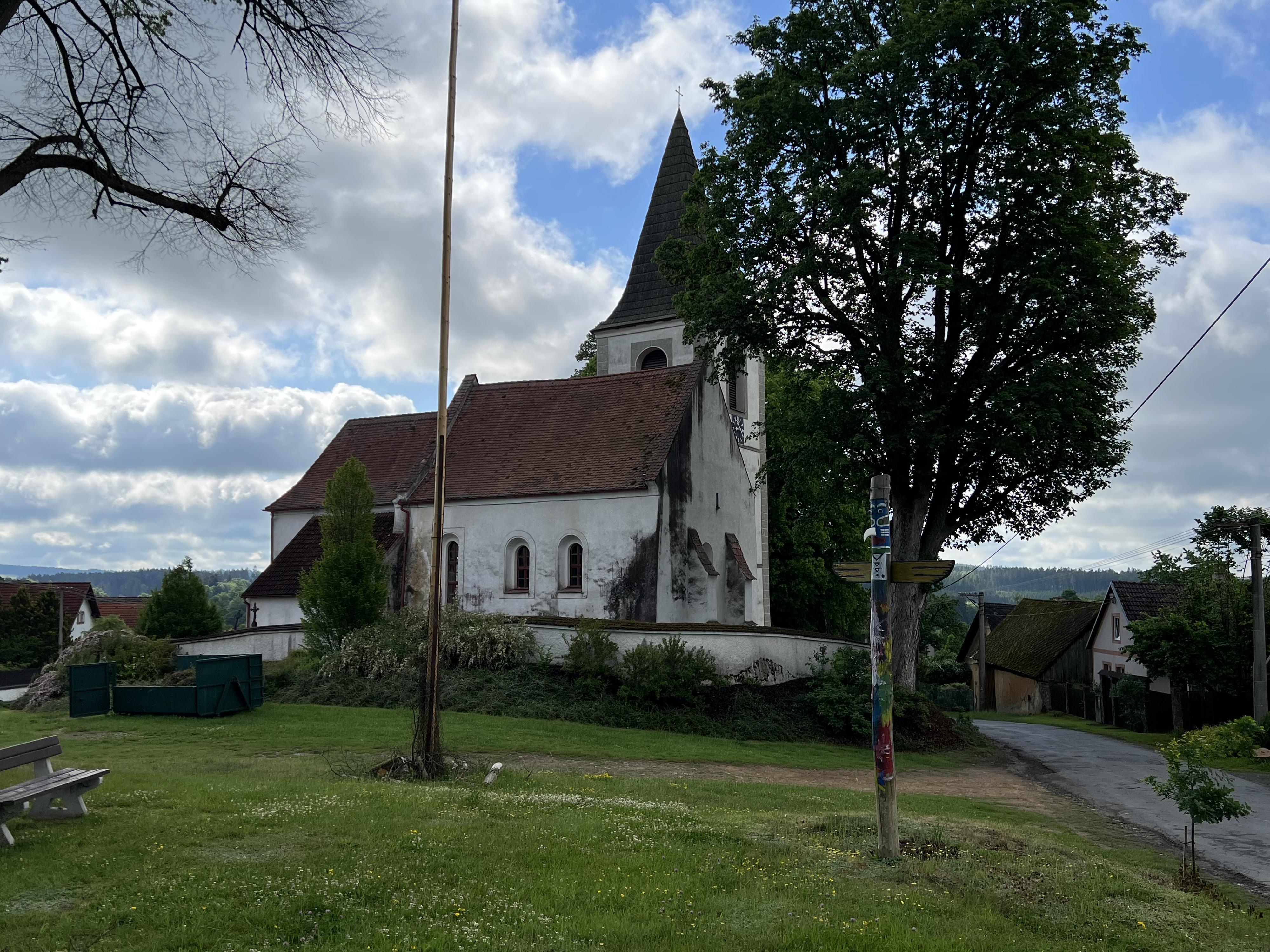 Mlýny - obecní úřad foto 2