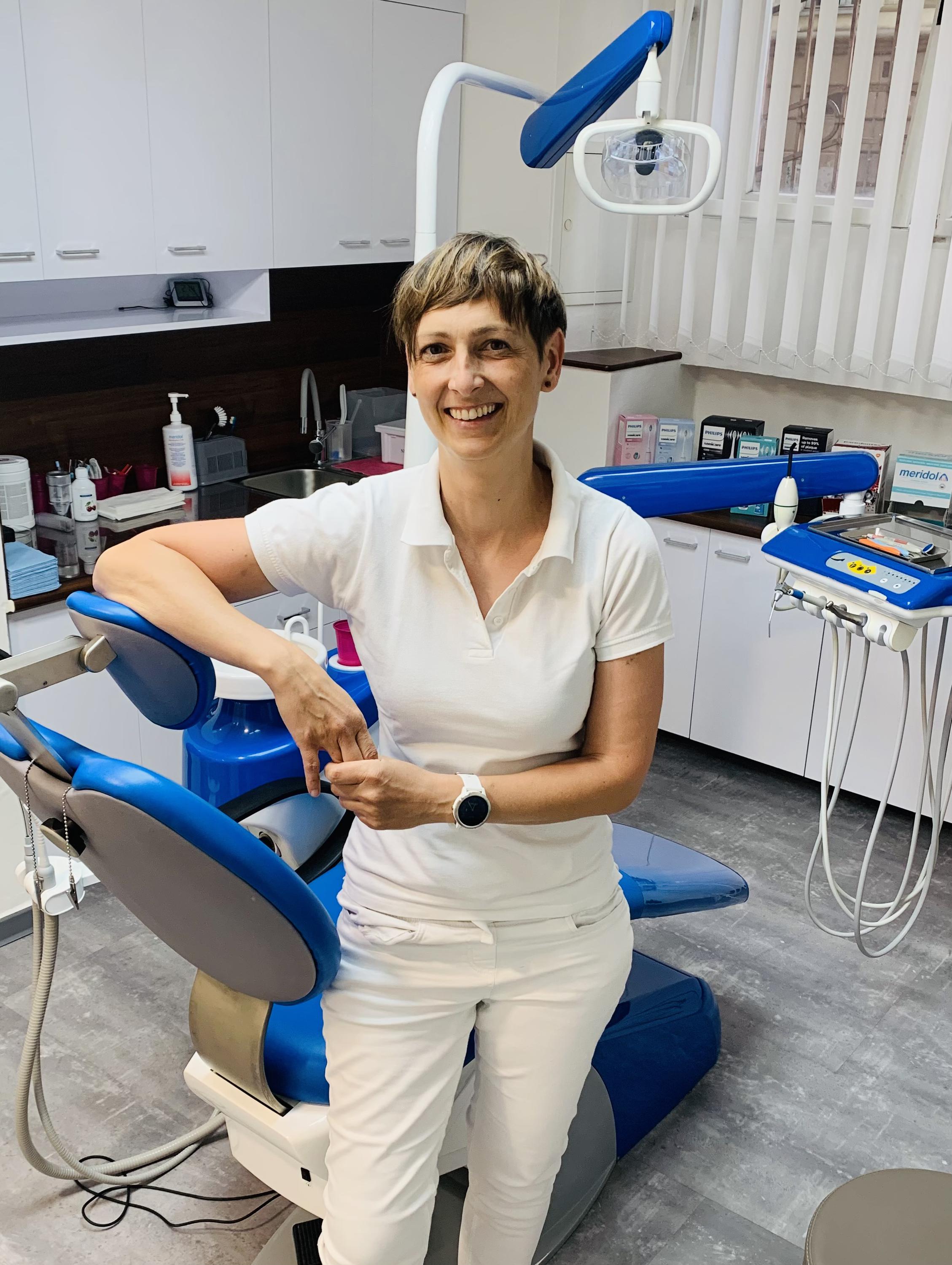Dentální hygiena Holešovice, Letná - Vendula Neuwirthová foto 2