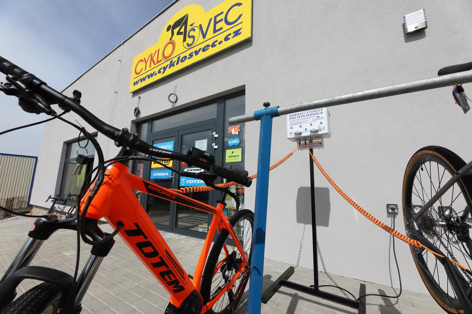 Nabíjecí stanice CYKLOŠVEC s.r.o.