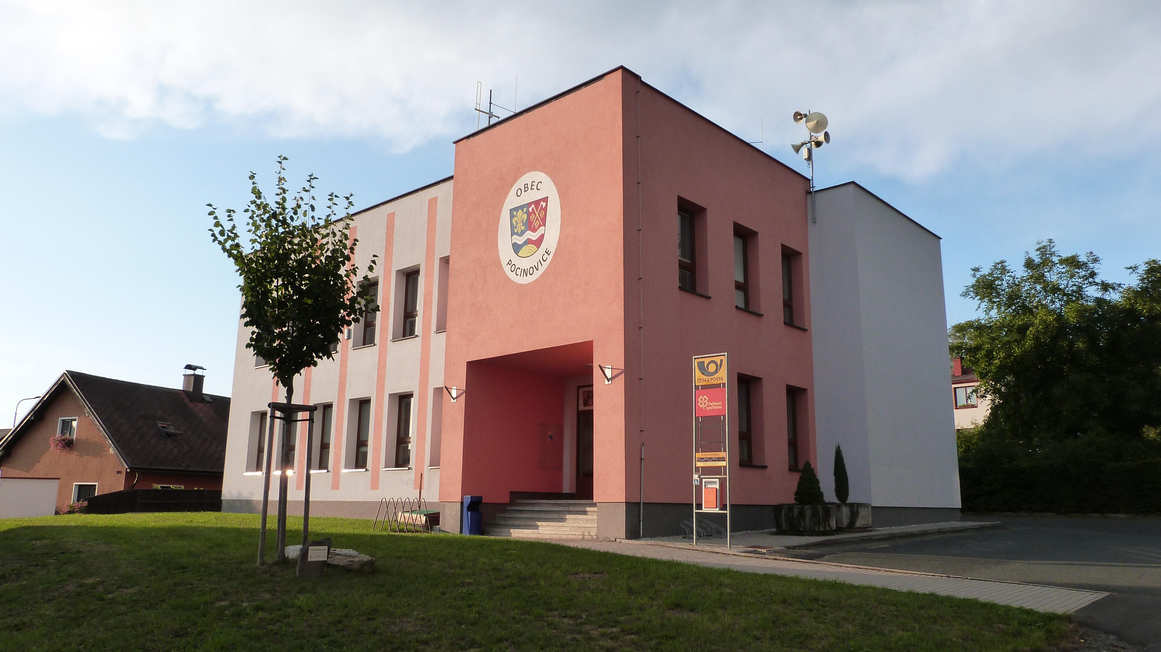 Pocinovice - obecní úřad foto 1