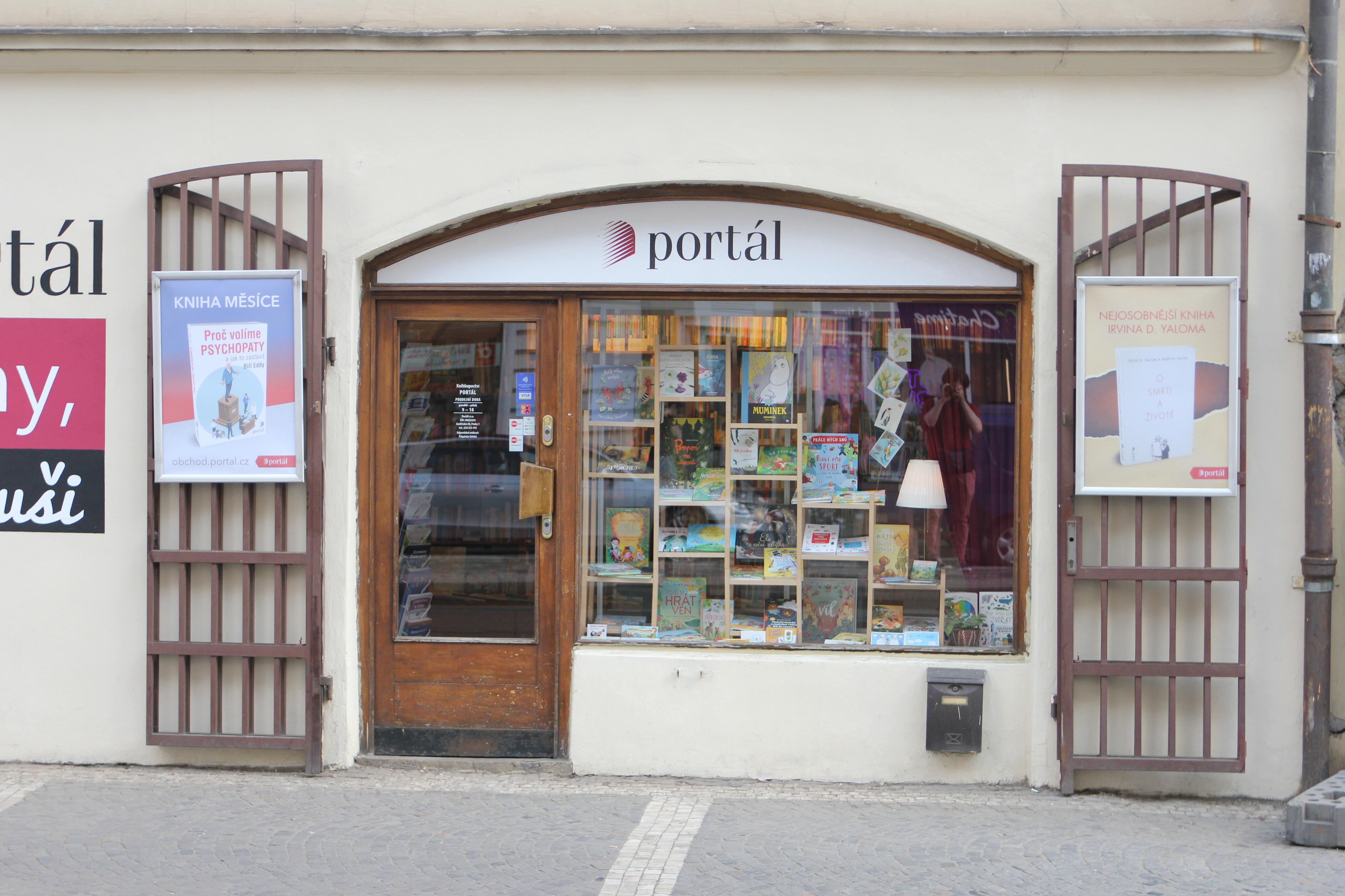 Knihkupectví Portál foto 3