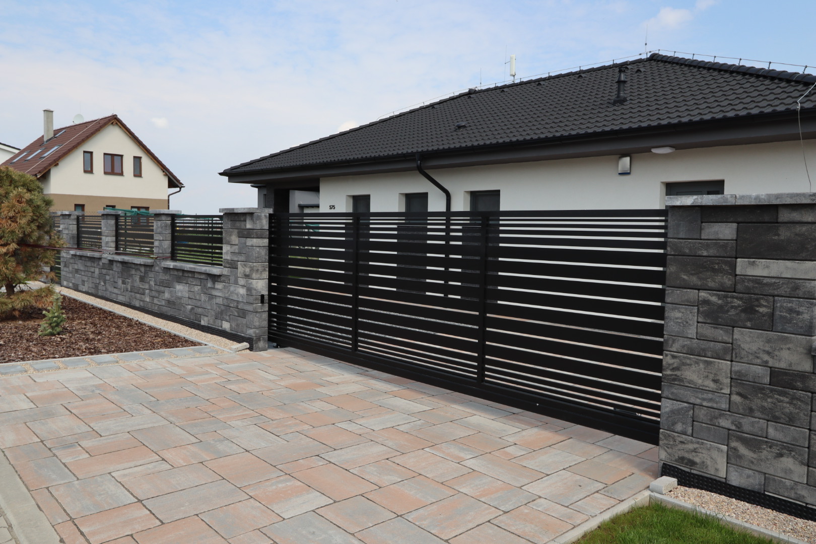 YXA Hliníkové ploty a brány