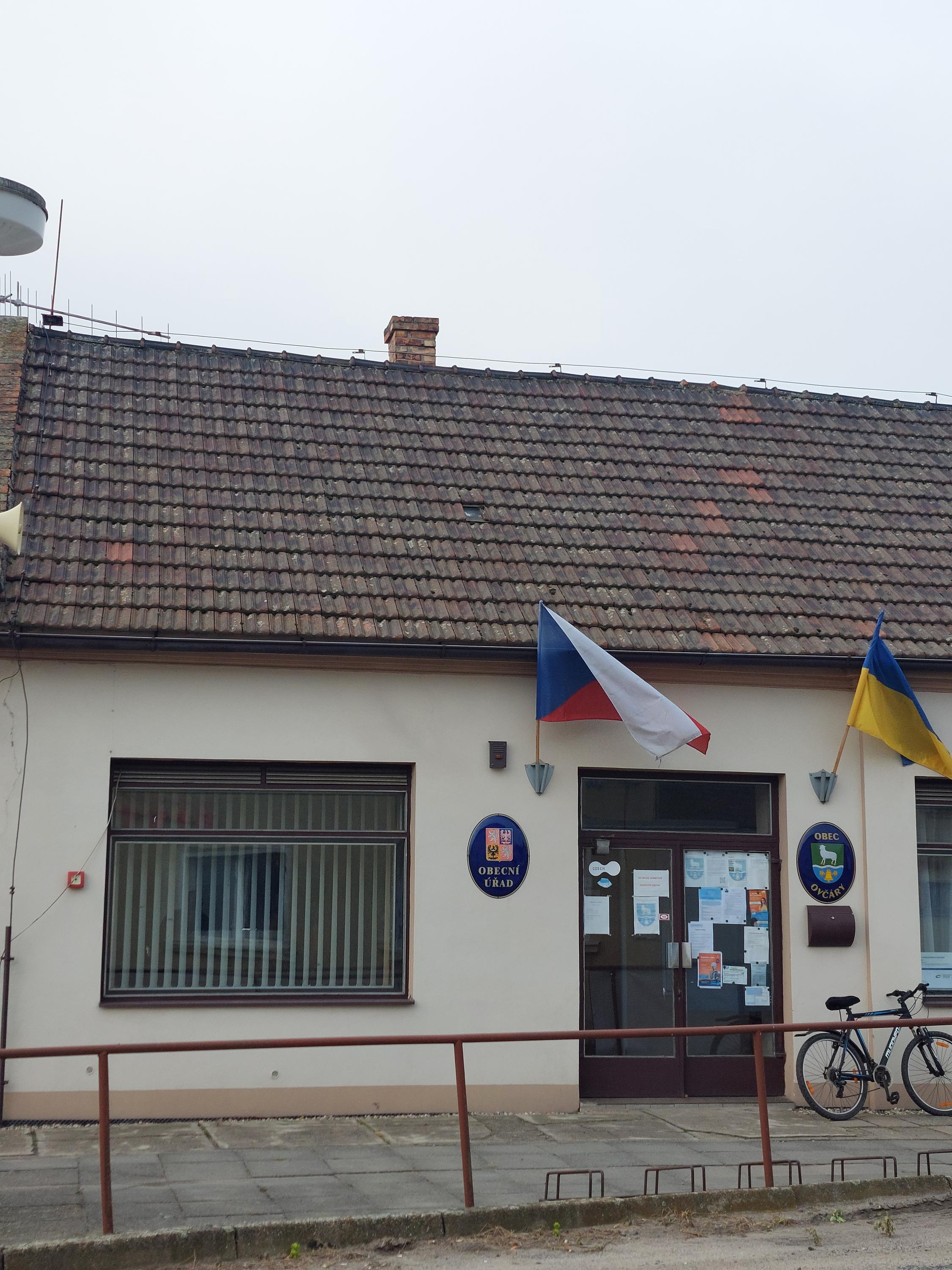 Ovčáry - obecní úřad foto 2