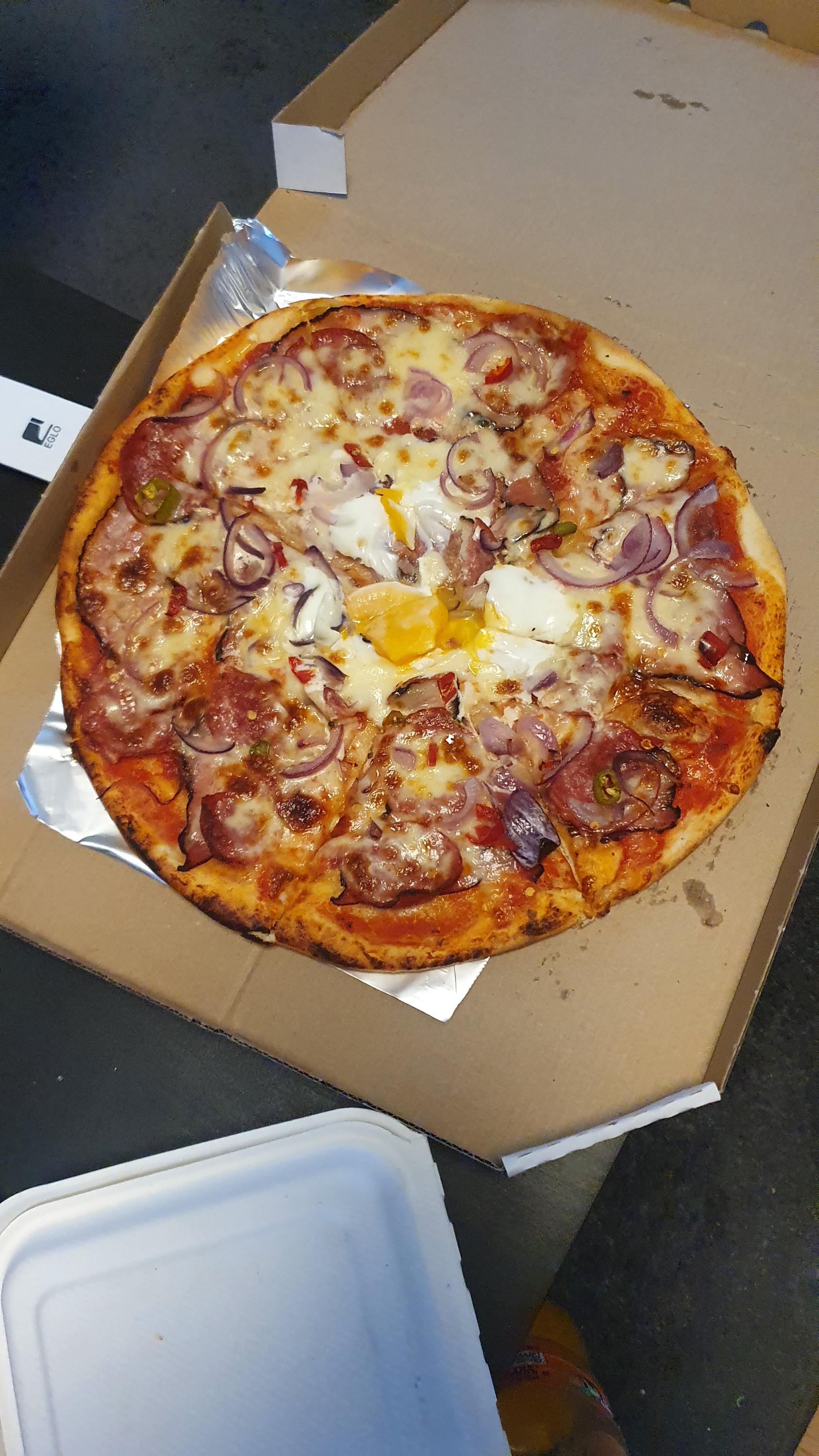 Pizza přes ulici foto 3